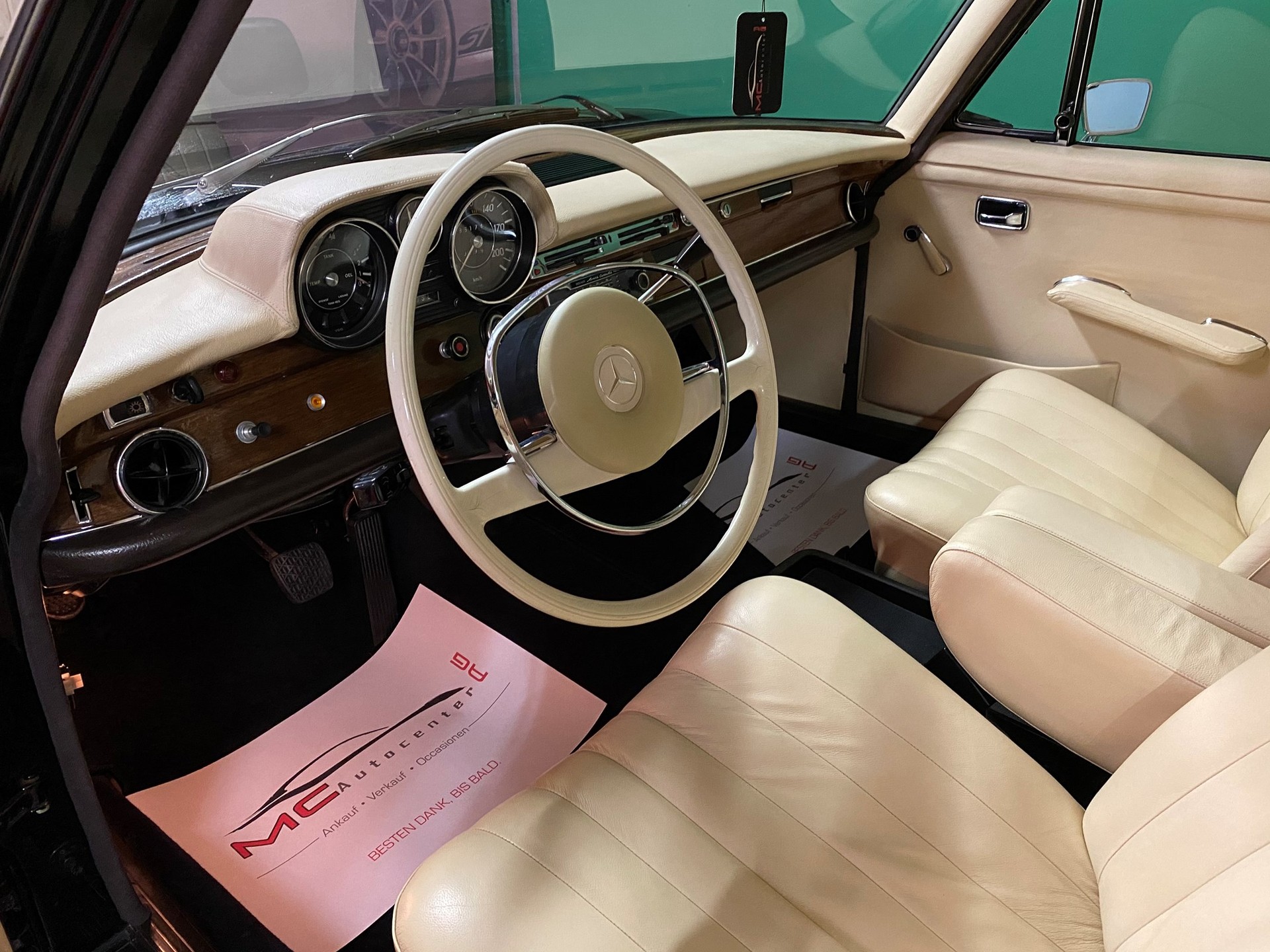 MERCEDES-BENZ 280 SE Automatic-image-11