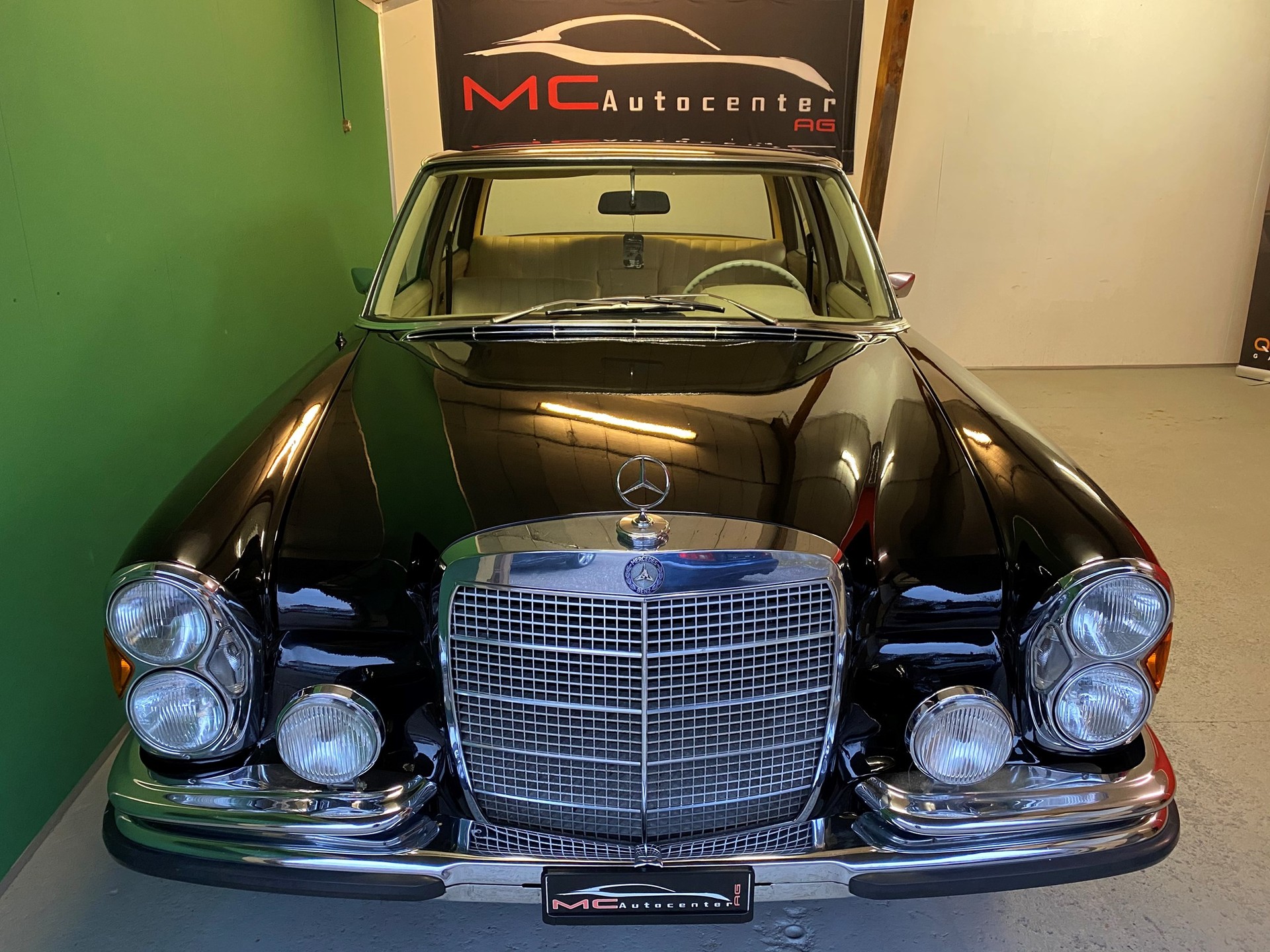 MERCEDES-BENZ 280 SE Automatic-image-0