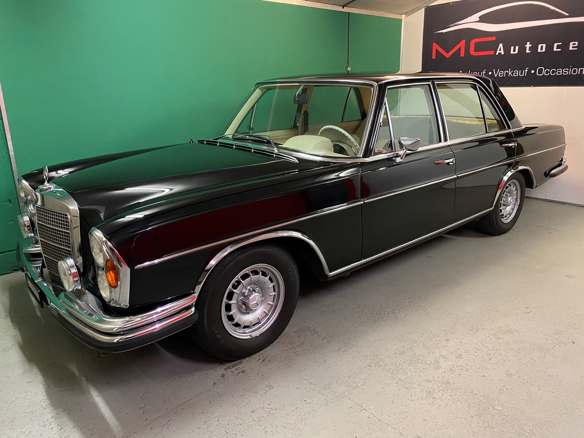 MERCEDES-BENZ 280 SE Automatic-image-5