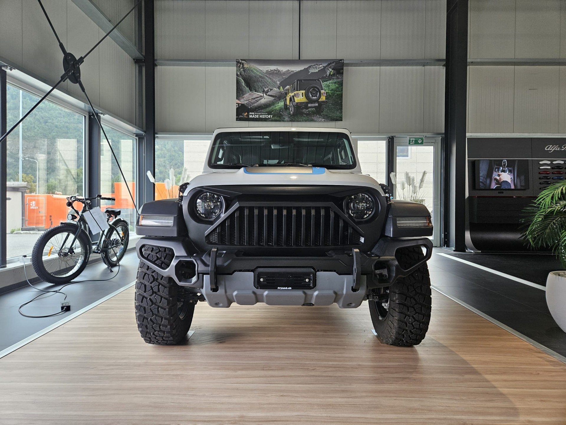 JEEP Wrangler 2.0 PHEV Unlimited Rubicon Automatic-image-1