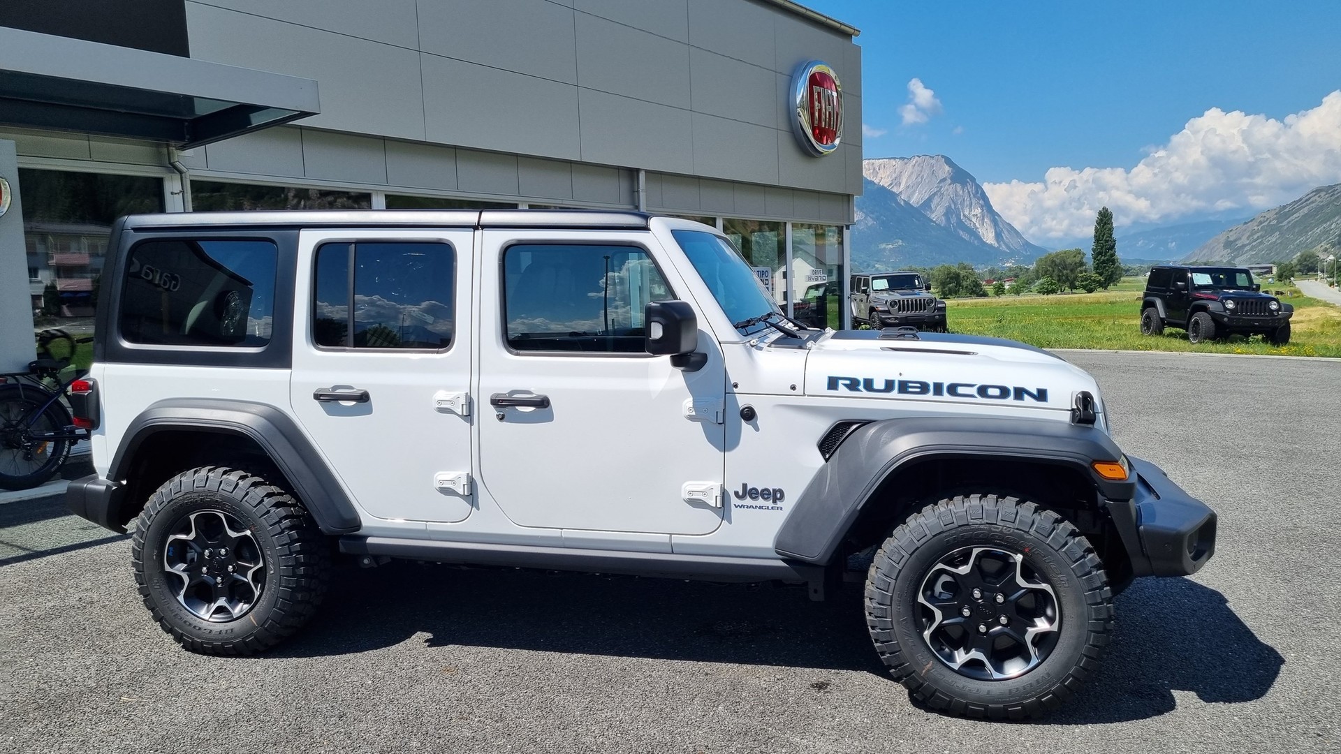 JEEP Wrangler 2.0 PHEV Unlimited Rubicon Automatic-image-7