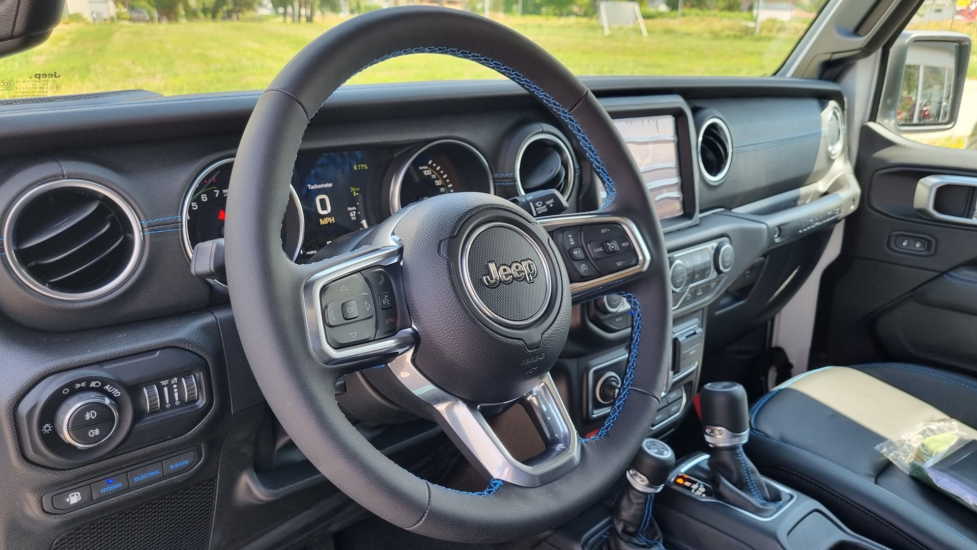JEEP Wrangler 2.0 PHEV Unlimited Rubicon Automatic-image-9