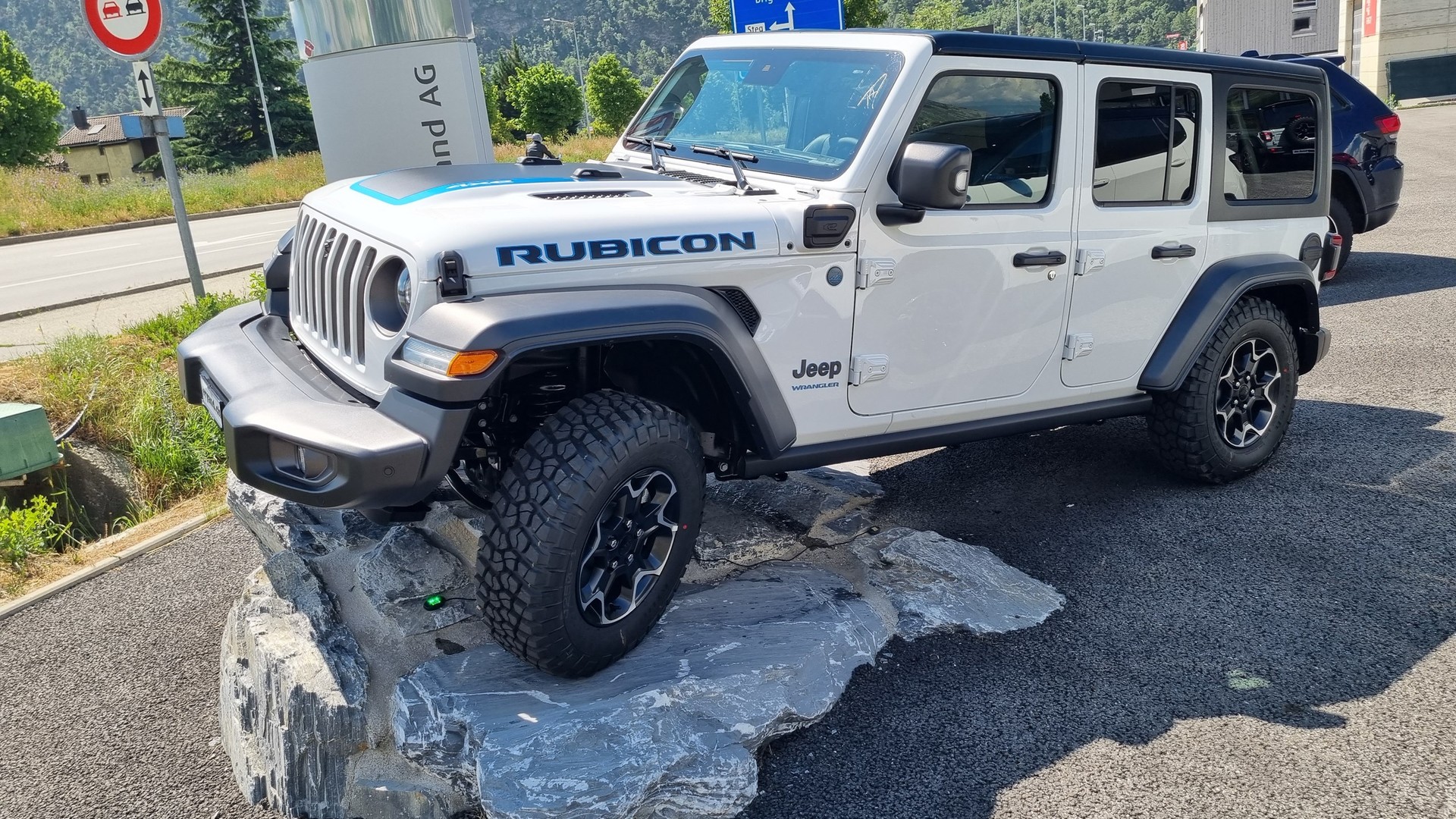 JEEP Wrangler 2.0 PHEV Unlimited Rubicon Automatic-image-10