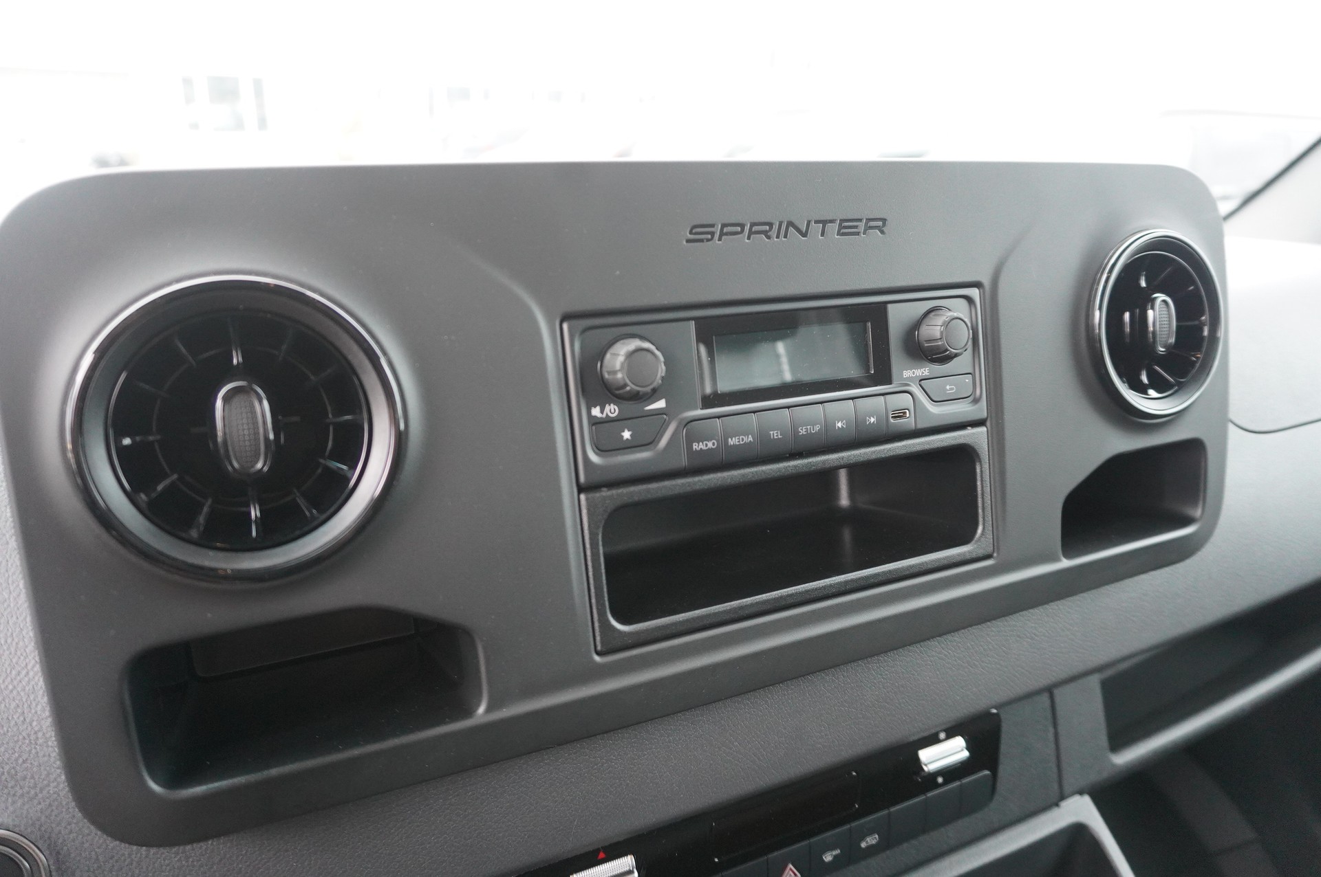 MERCEDES-BENZ Sprinter 317 CDI Lang Kofferaufbau mit Hebebühne-image-7