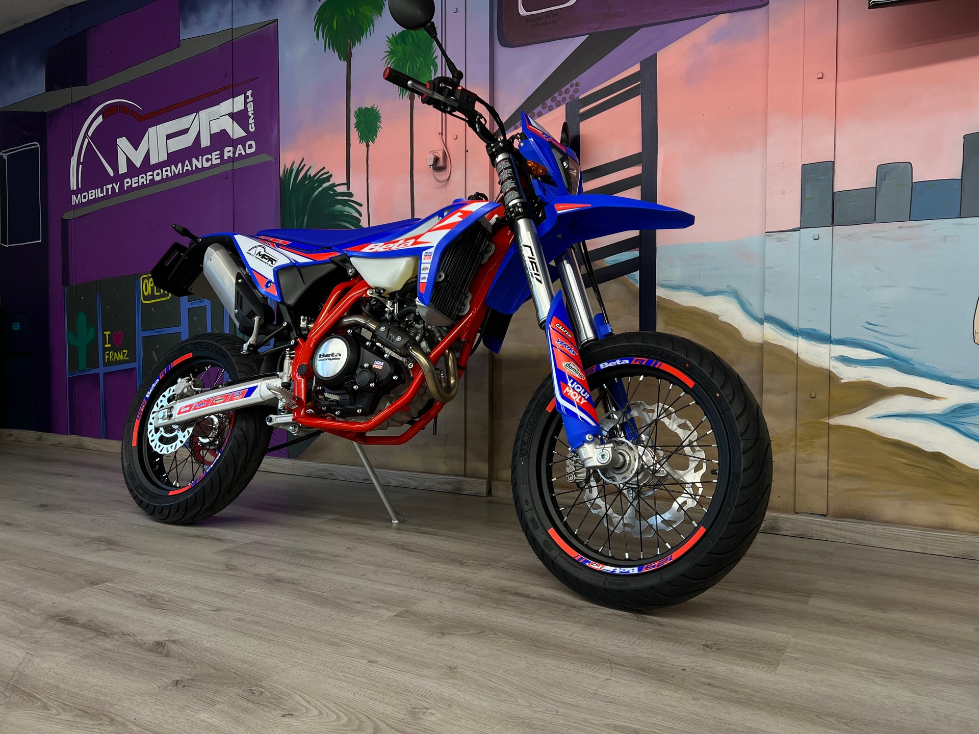 BETA RR 125-4T LC Motard-showroom-element-1