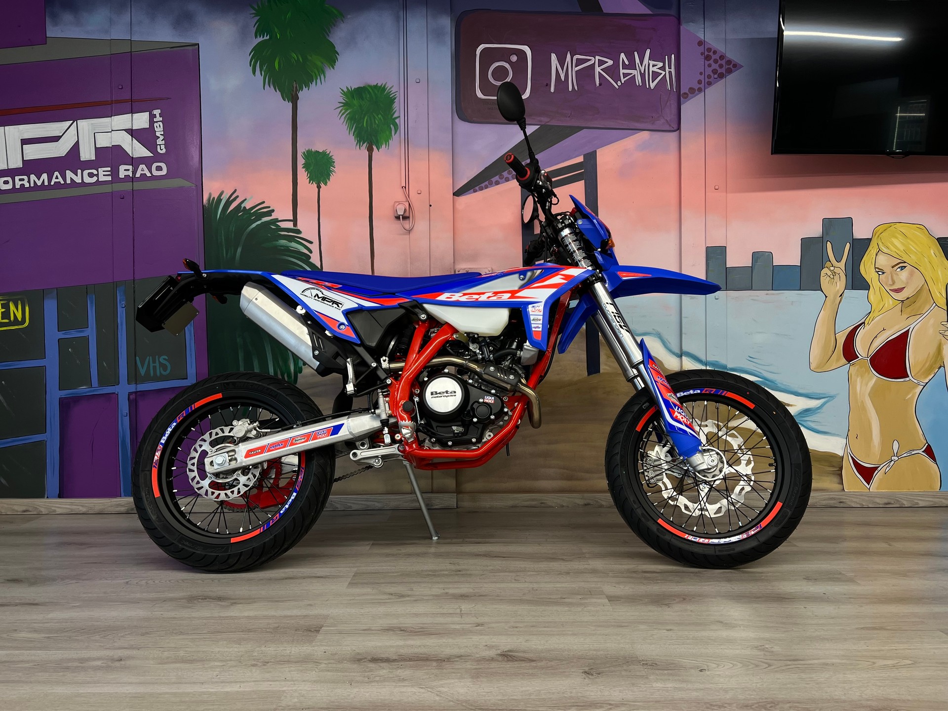 BETA RR 125-4T LC Motard-showroom-element-2