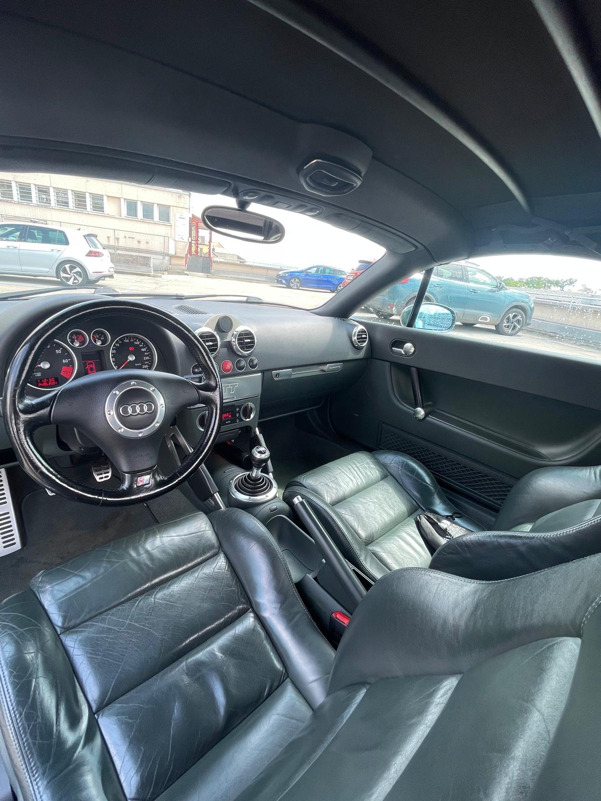 AUDI TT Roadster 1.8 T quattro-image-5