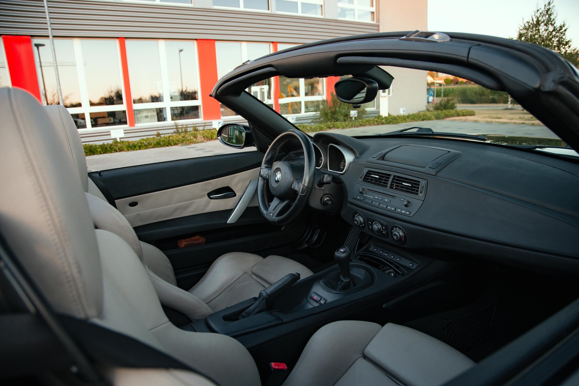 BMW Z4 M Roadster-image-3