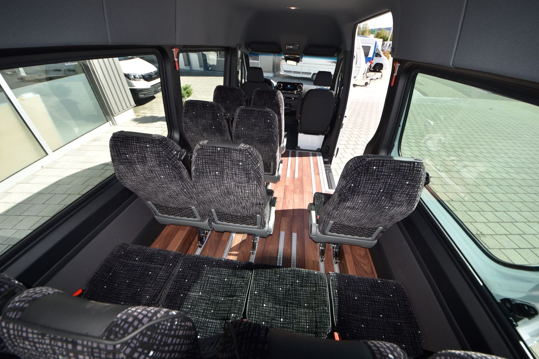 MERCEDES-BENZ 317 CDI Kleinbus (I29)-image-13