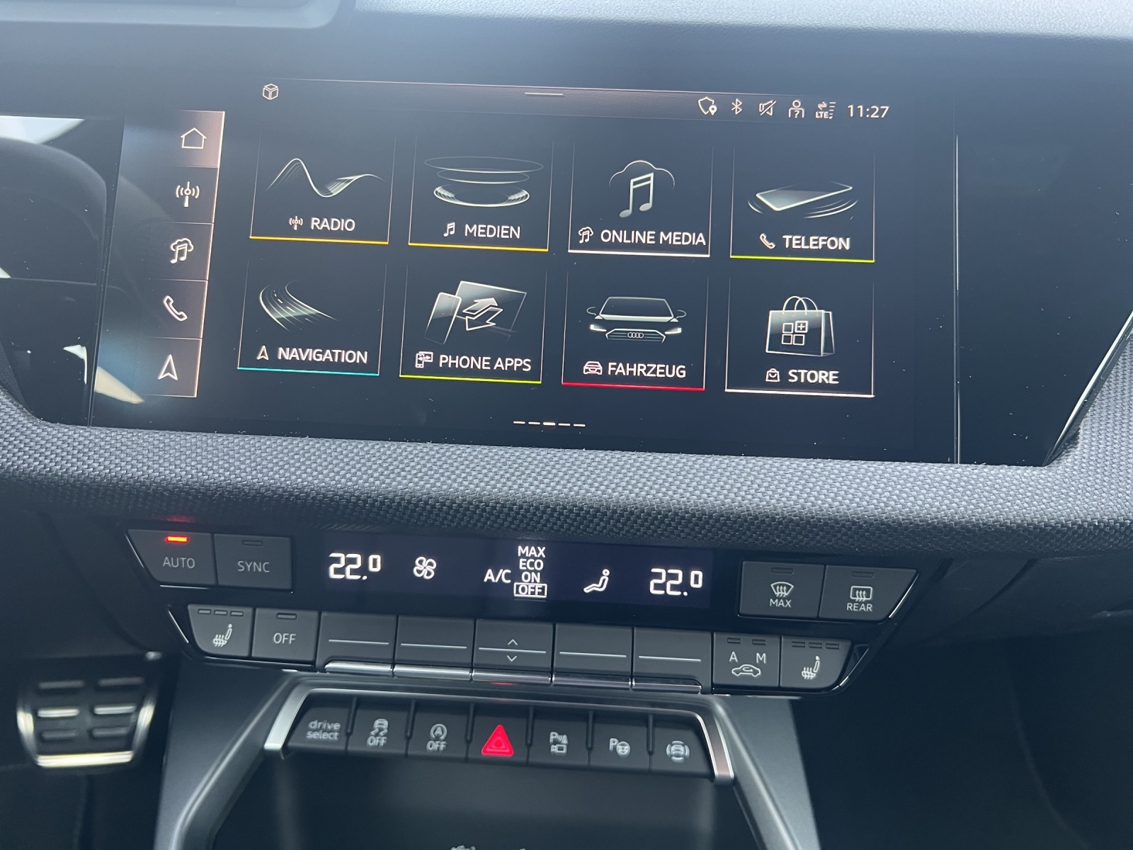 AUDI A3 allstreet 35 TFSI Attraction S-tronic-image-10