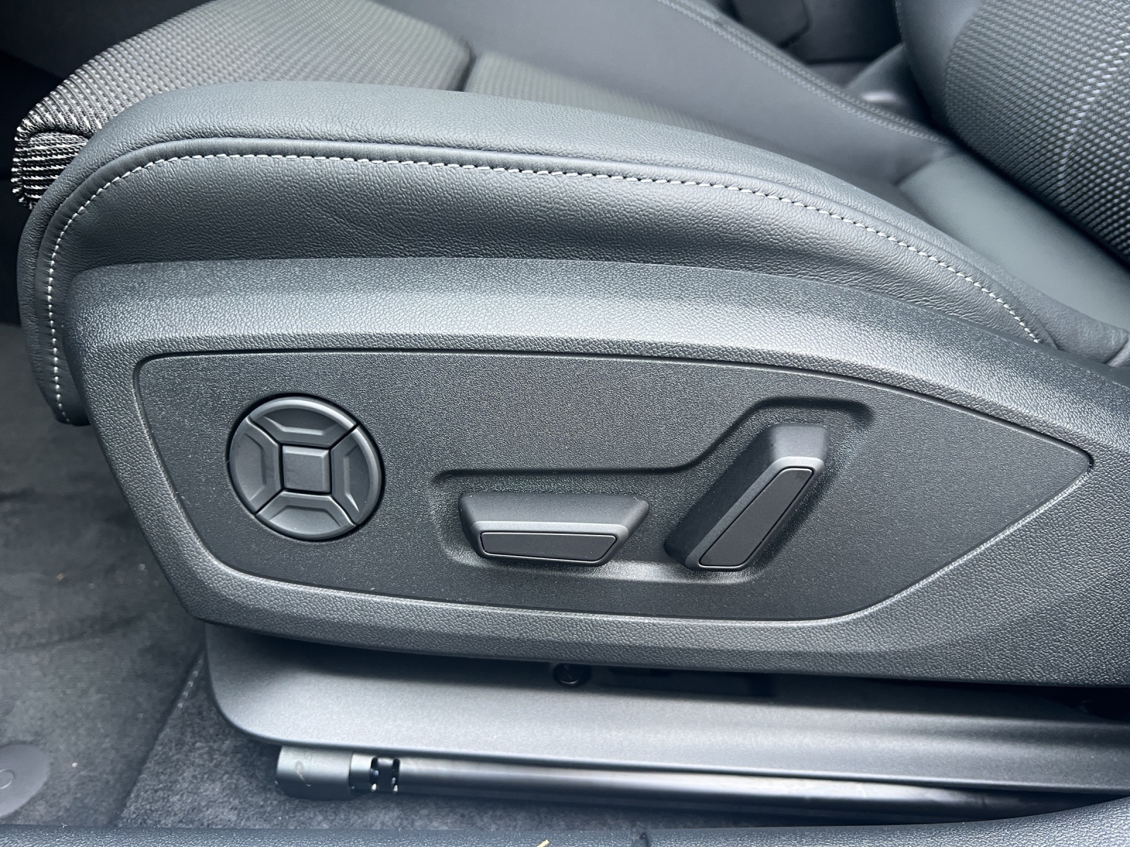AUDI A3 allstreet 35 TFSI Attraction S-tronic-image-14