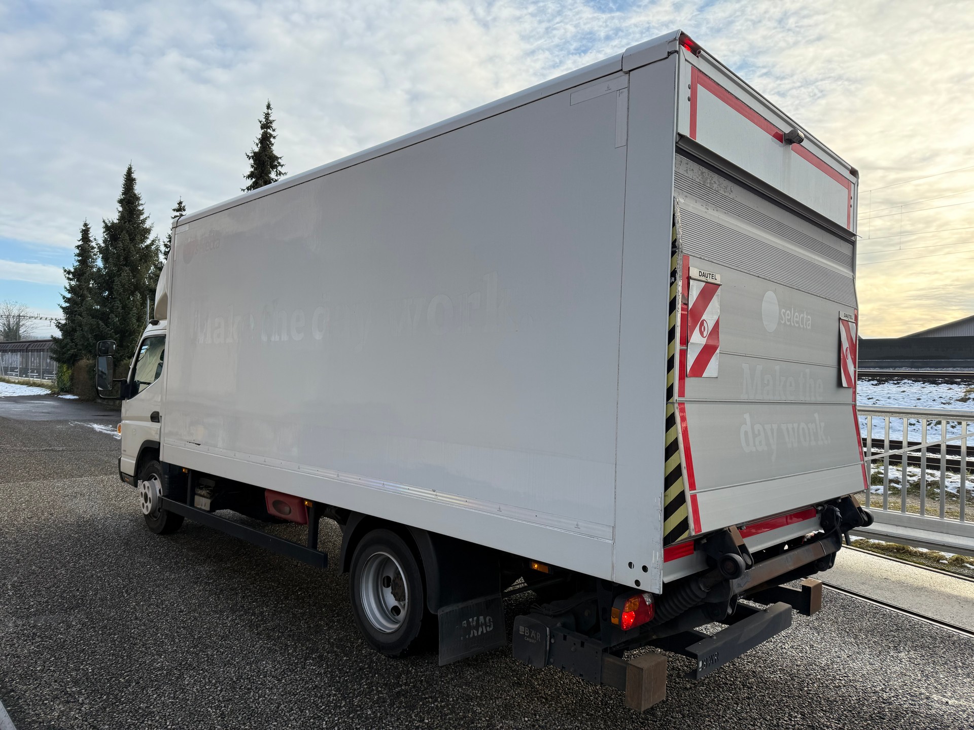 MITSUBISHI FUSO Canter 7C15-image-3
