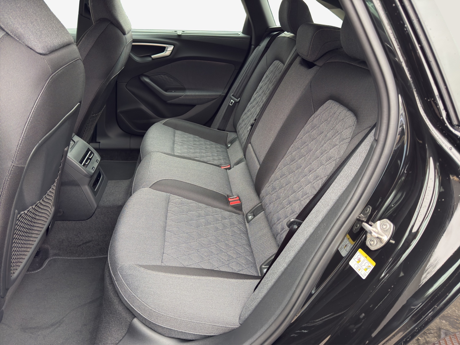 AUDI A5 Avant TDI quattro 150 kW Attraction S tronic-image-11