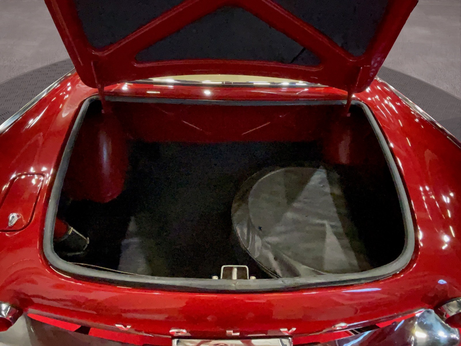 VOLVO P1800 (Jensen)-image-20