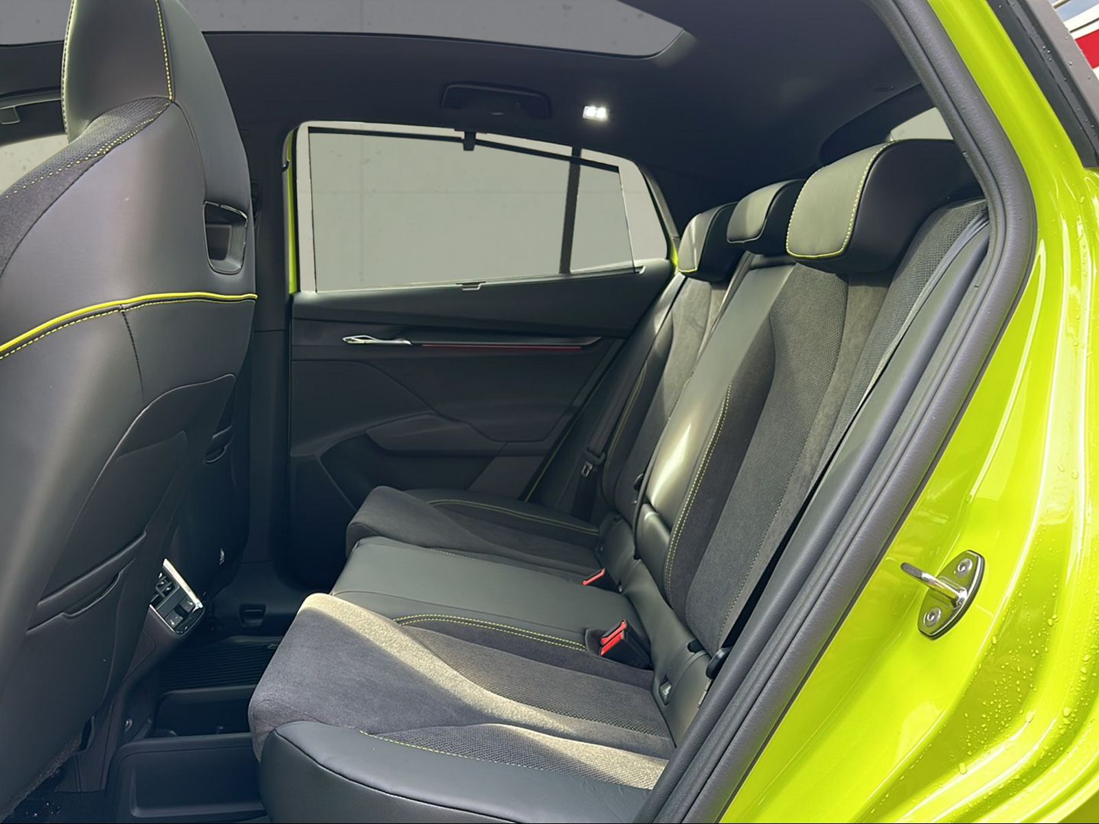 SKODA Enyaq Coupé RS iV 80 4x4-image-14