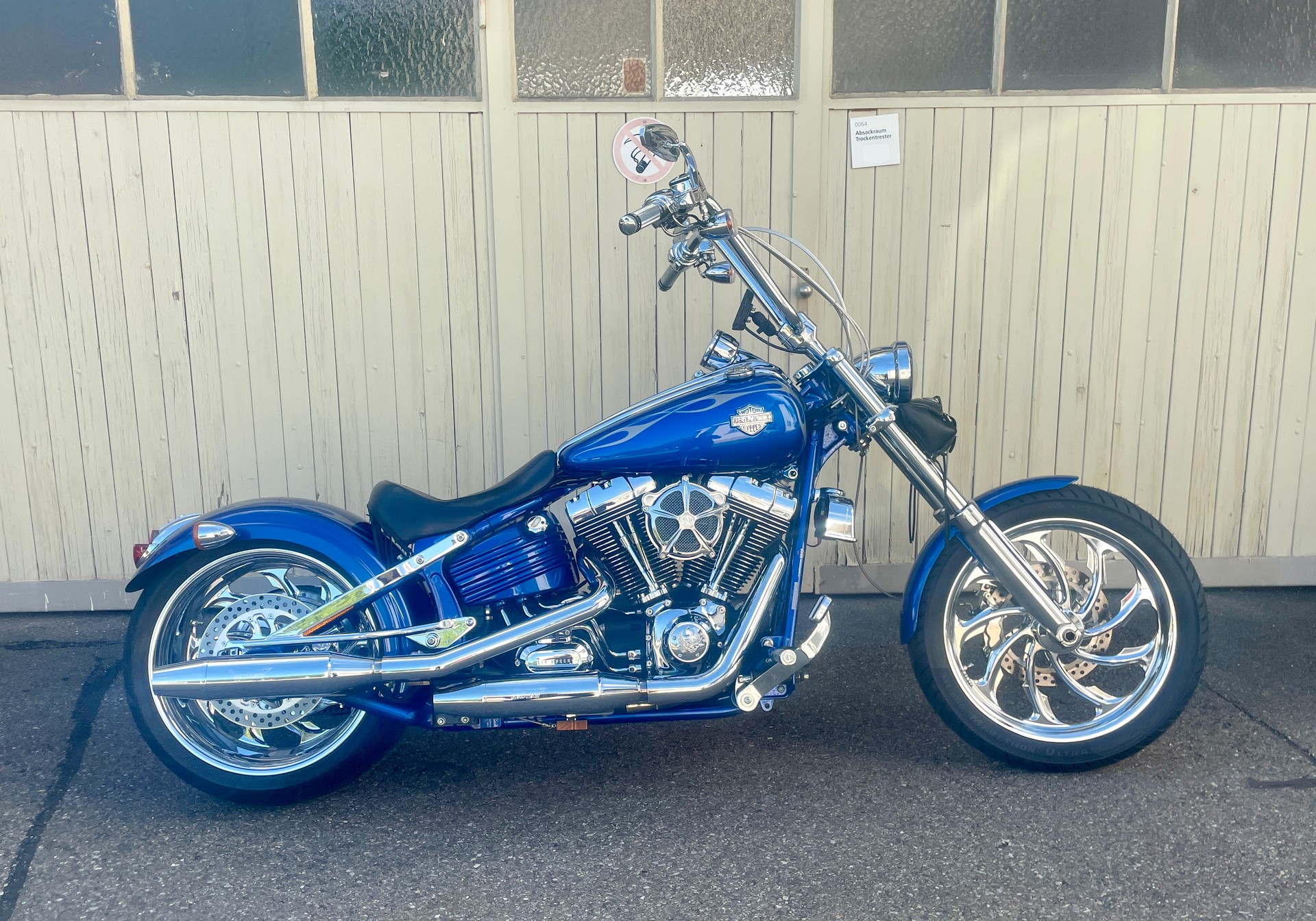 HARLEY-DAVIDSON FXCWC Rocker C