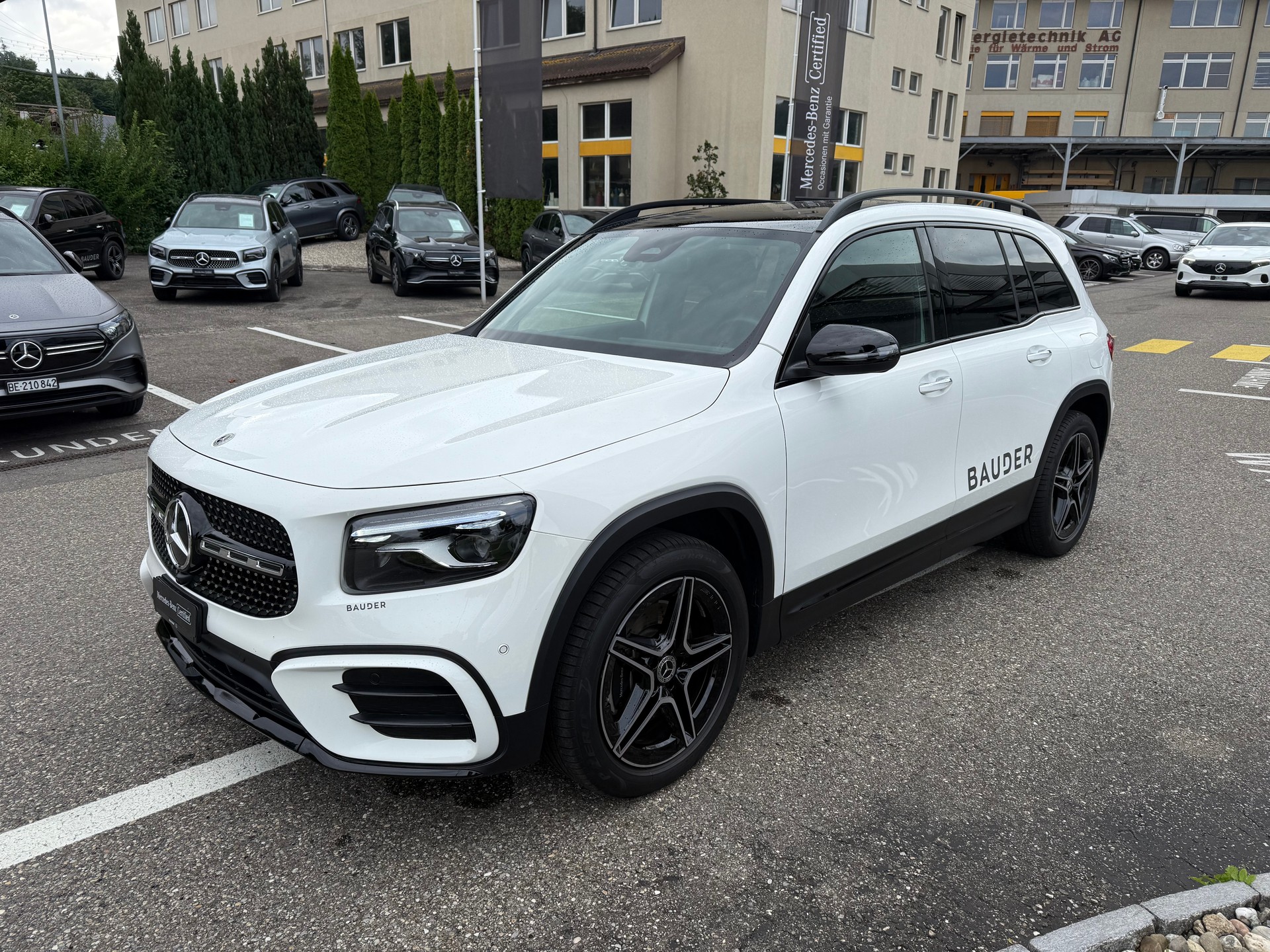 MERCEDES-BENZ GLB 220 4Matic 8G-Tronic-showroom-element-2