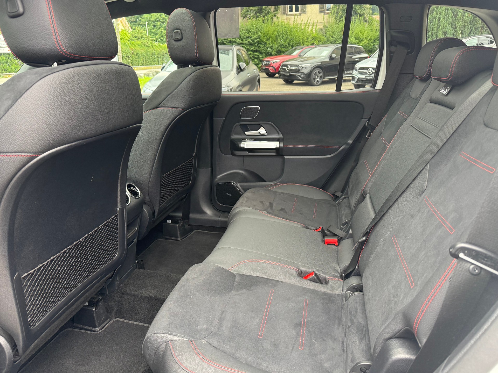MERCEDES-BENZ GLB 220 4Matic 8G-Tronic-image-5