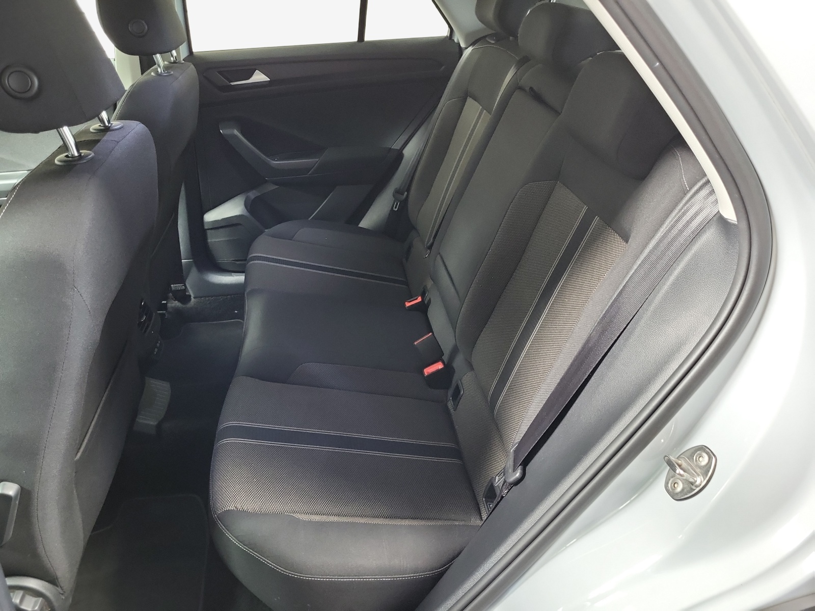 VW T-Roc 2.0 TSI Advance DSG 4Motion-image-11