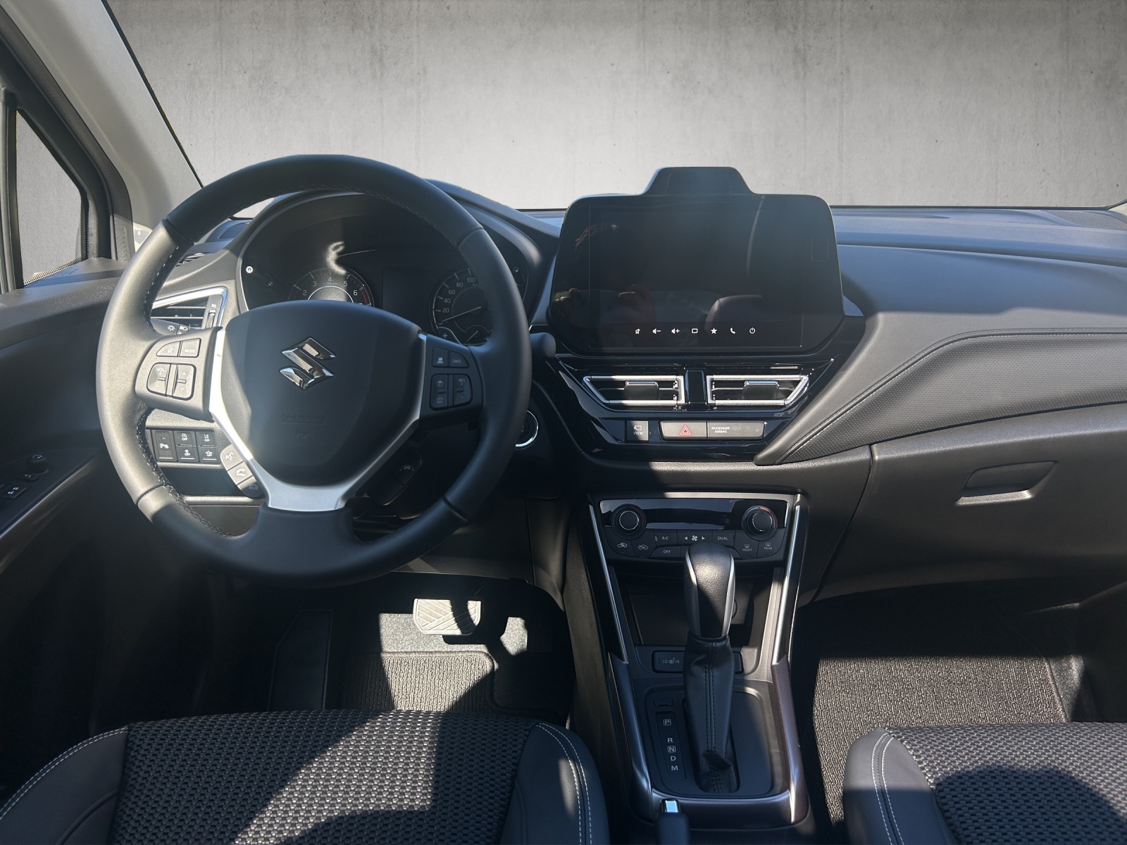 SUZUKI S-Cross 1.4 T Compact Top Hybrid 4x4-image-13