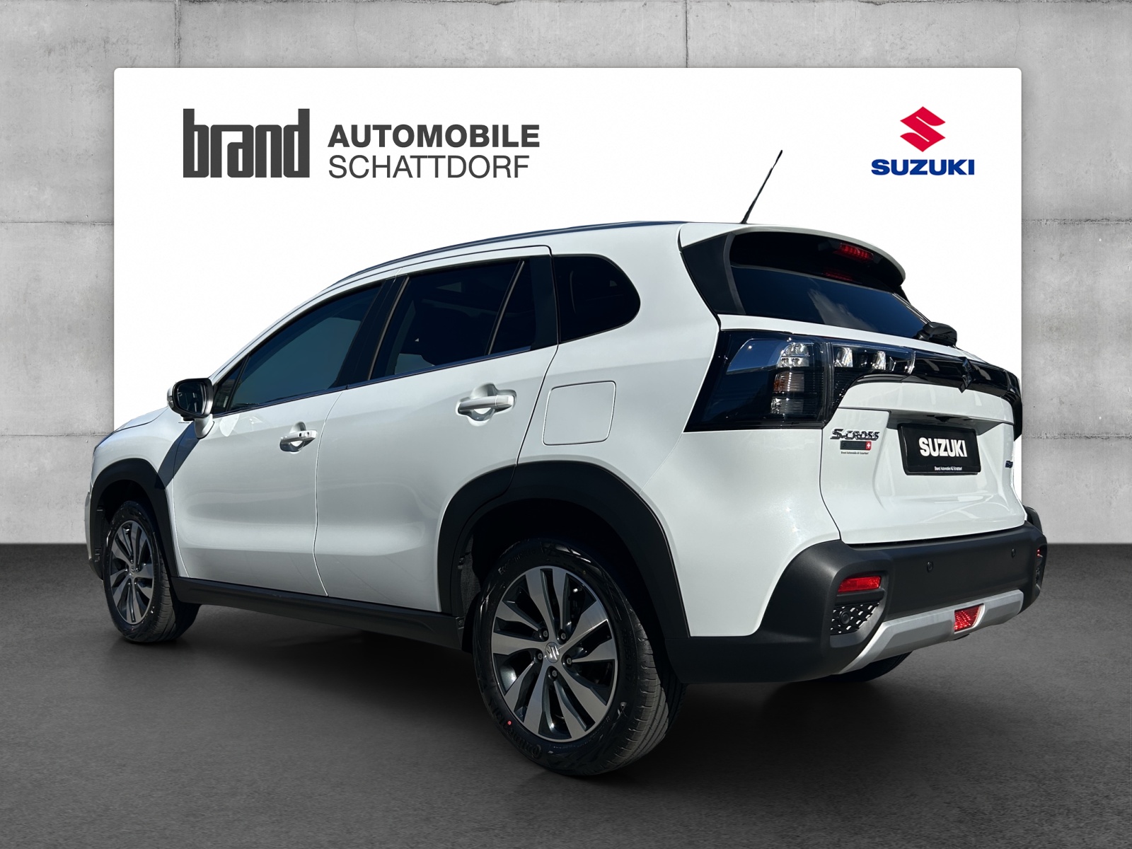 SUZUKI S-Cross 1.4 T Compact Top Hybrid 4x4-image-2