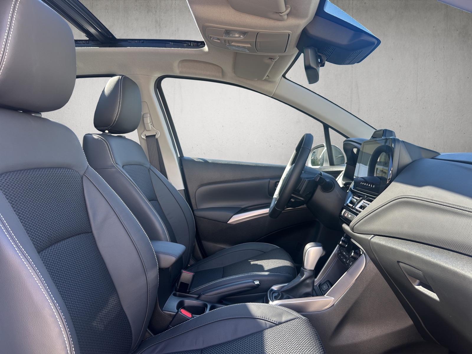 SUZUKI S-Cross 1.4 T Compact Top Hybrid 4x4-image-12