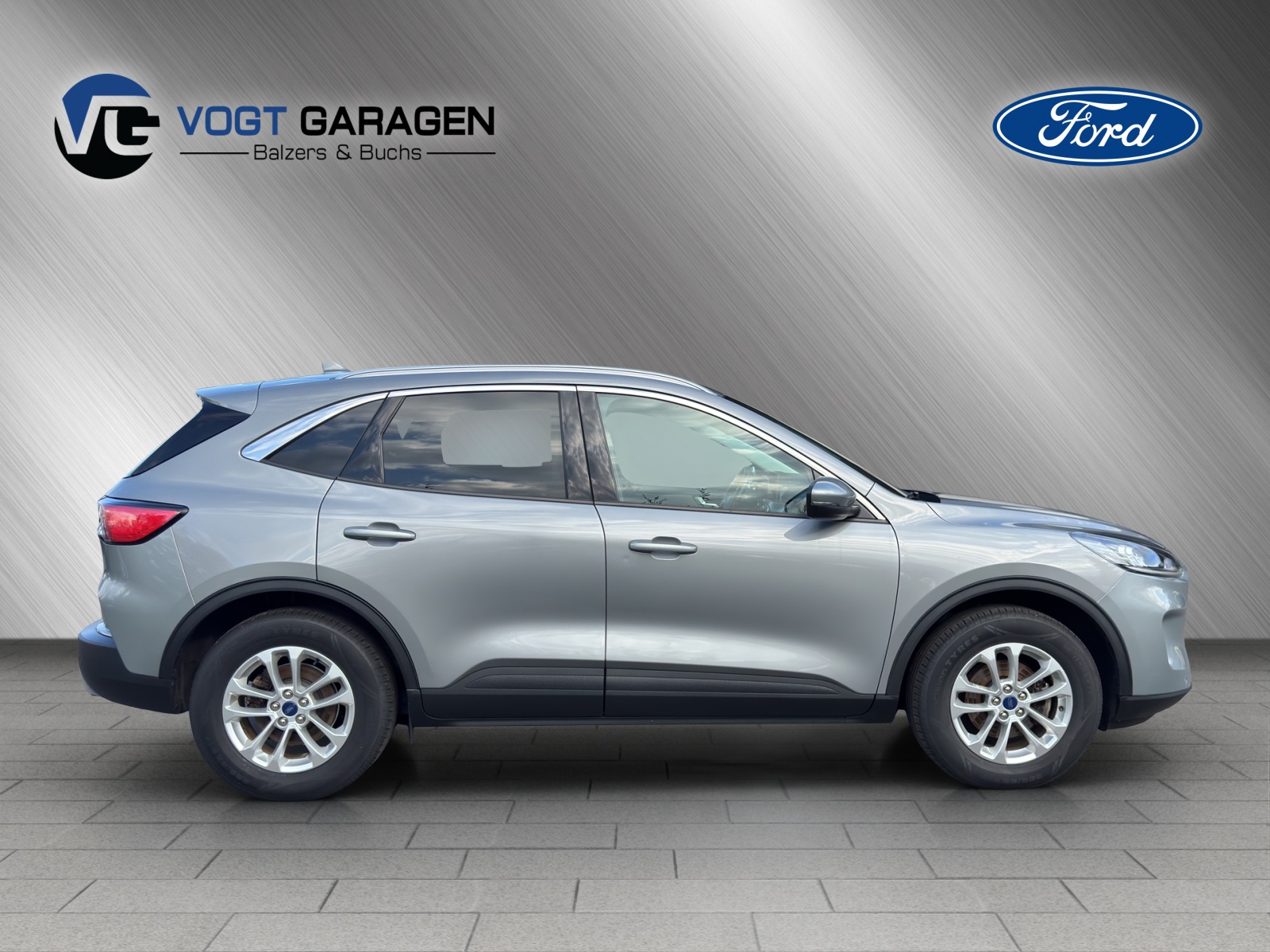 FORD Kuga 2.5 Hybrid Titanium 4x4-image-6