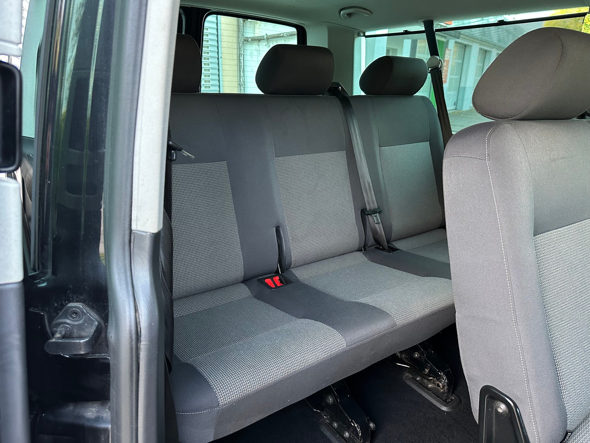 VW T5 Caravelle Comfortline 2.0 TDI CR 4Motion DSG-image-10