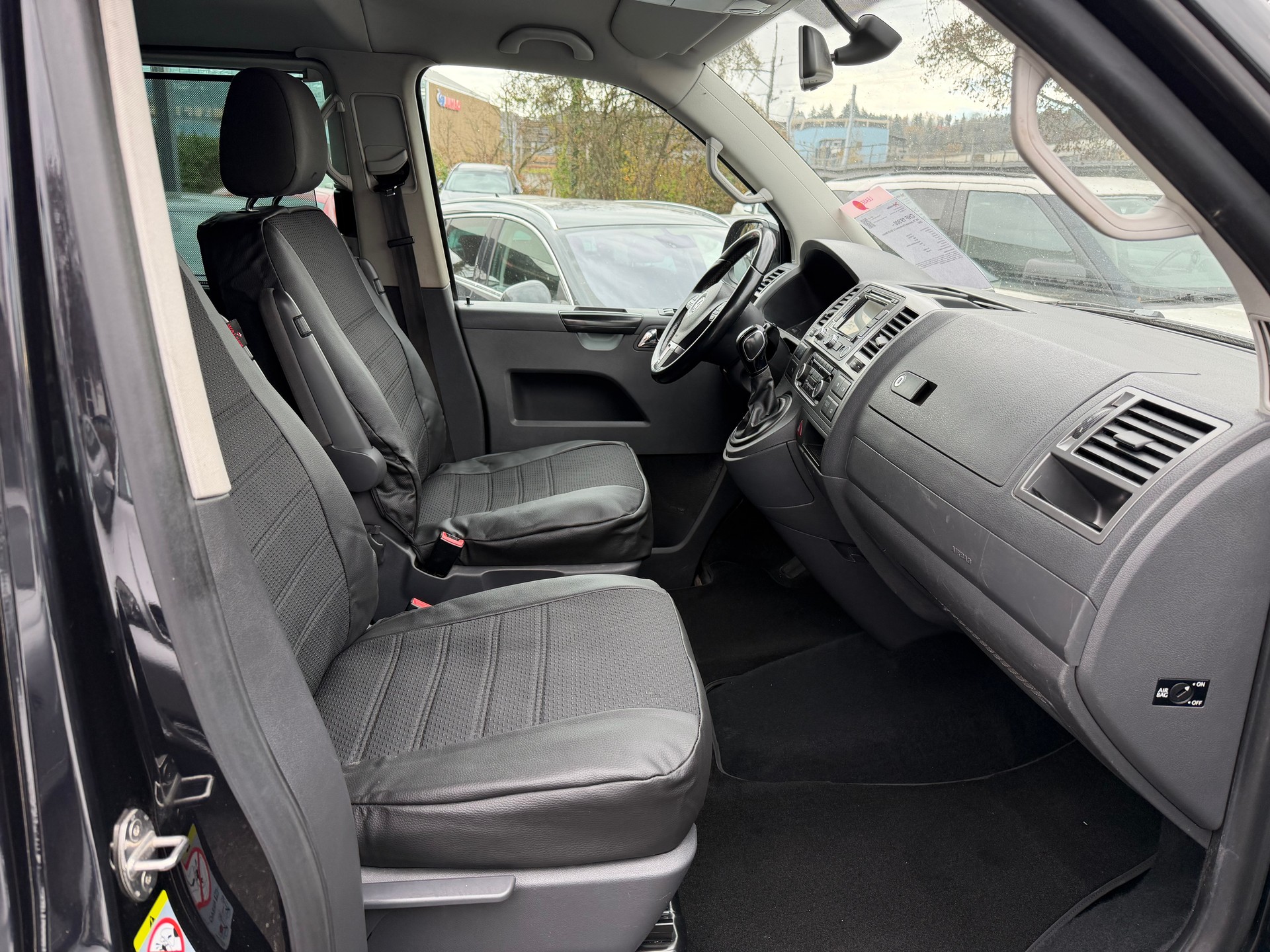 VW T5 Caravelle Comfortline 2.0 TDI CR 4Motion DSG-image-13