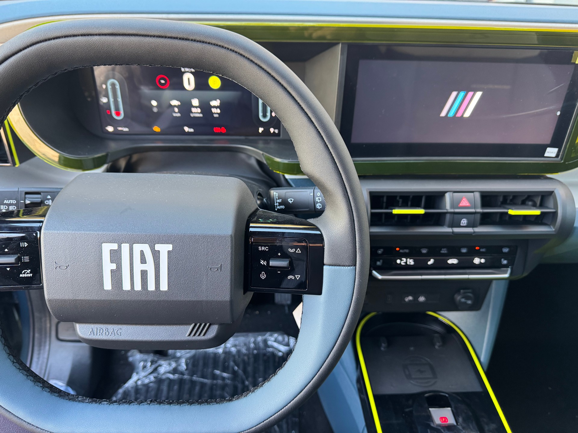 FIAT Grande Panda MHEV La Prima-image-5