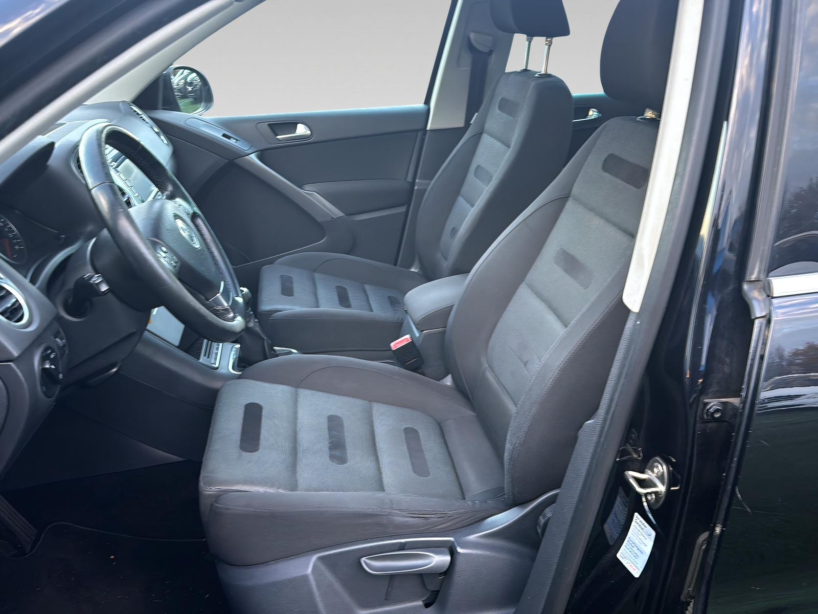 VW Tiguan 2.0 TDI Sport&Style-image-10
