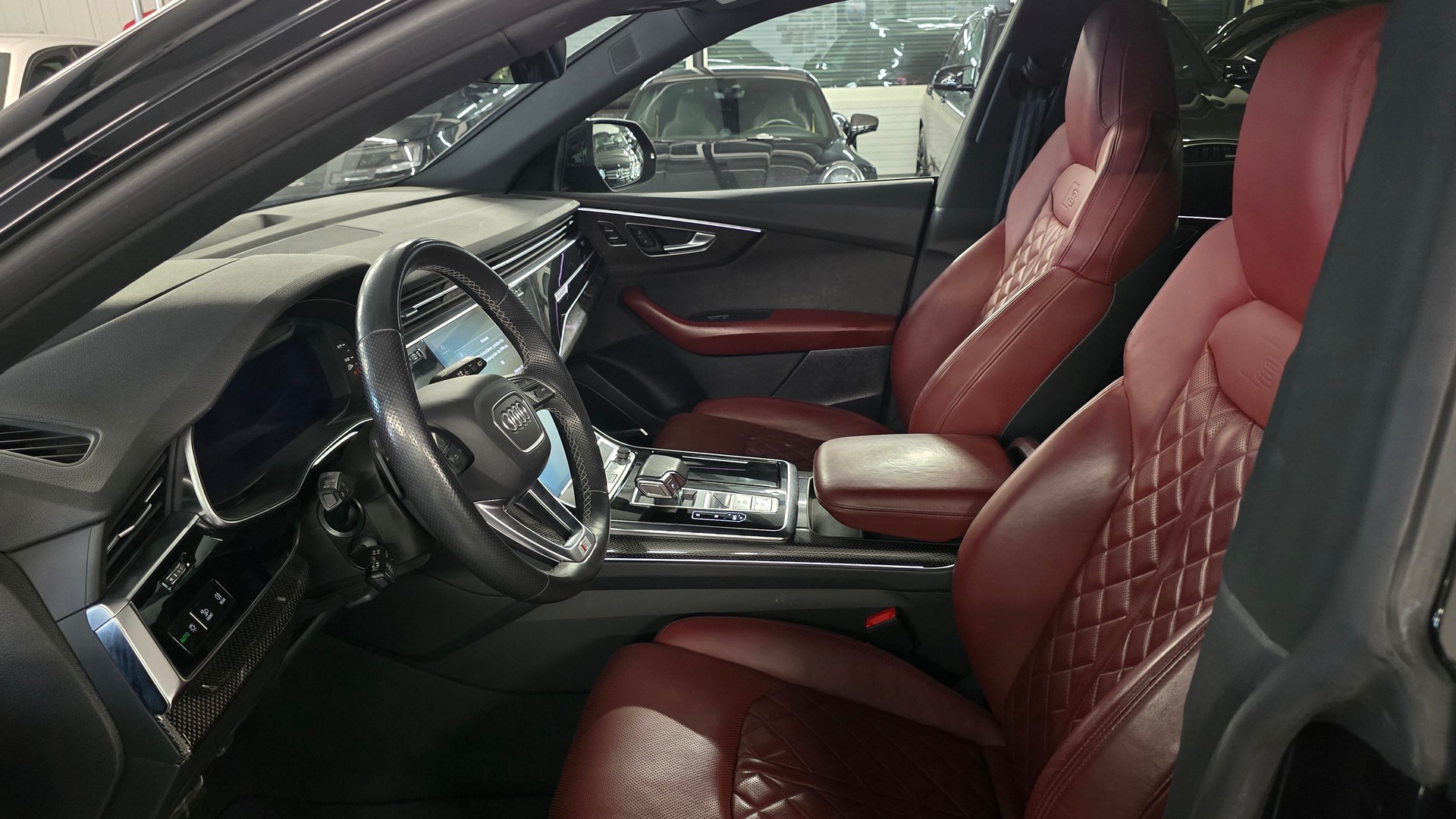 AUDI SQ8 TFSI Black Edition quattro tiptronic-image-18