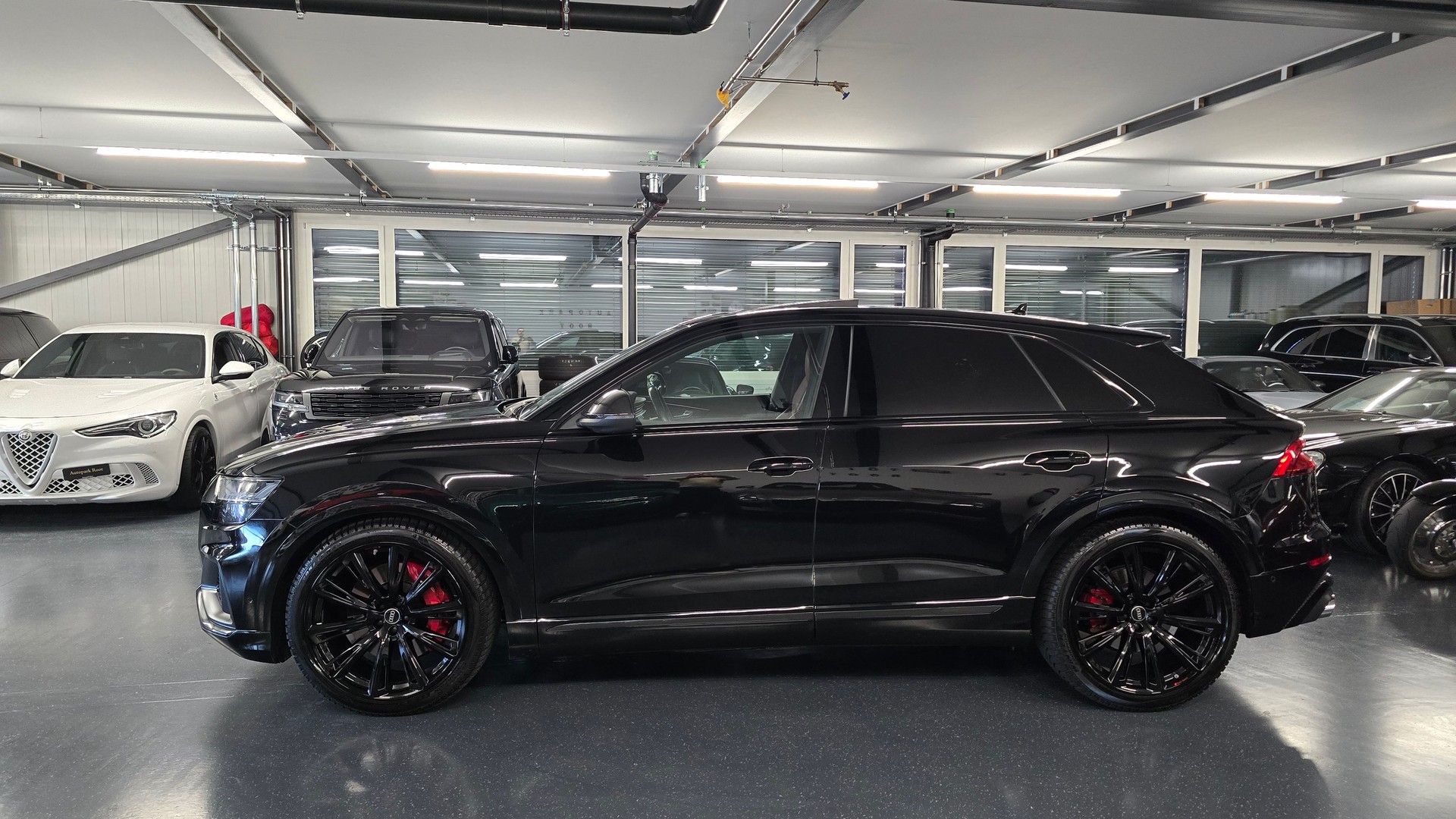 AUDI SQ8 TFSI Black Edition quattro tiptronic-image-8