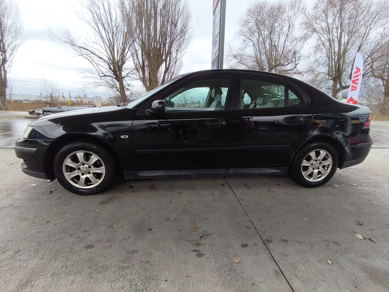 SAAB 9-3 1.9 TiD Linear-showroom-element-3