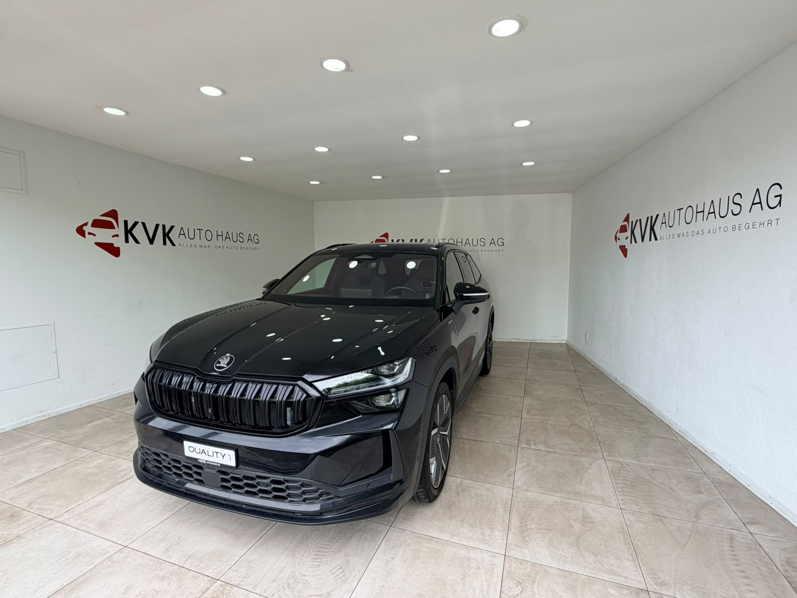 SKODA Kodiaq 2.0 TDI Sportline 4x4 **7Plätzer**8 fach Komplettradsatz*-showroom-element-1