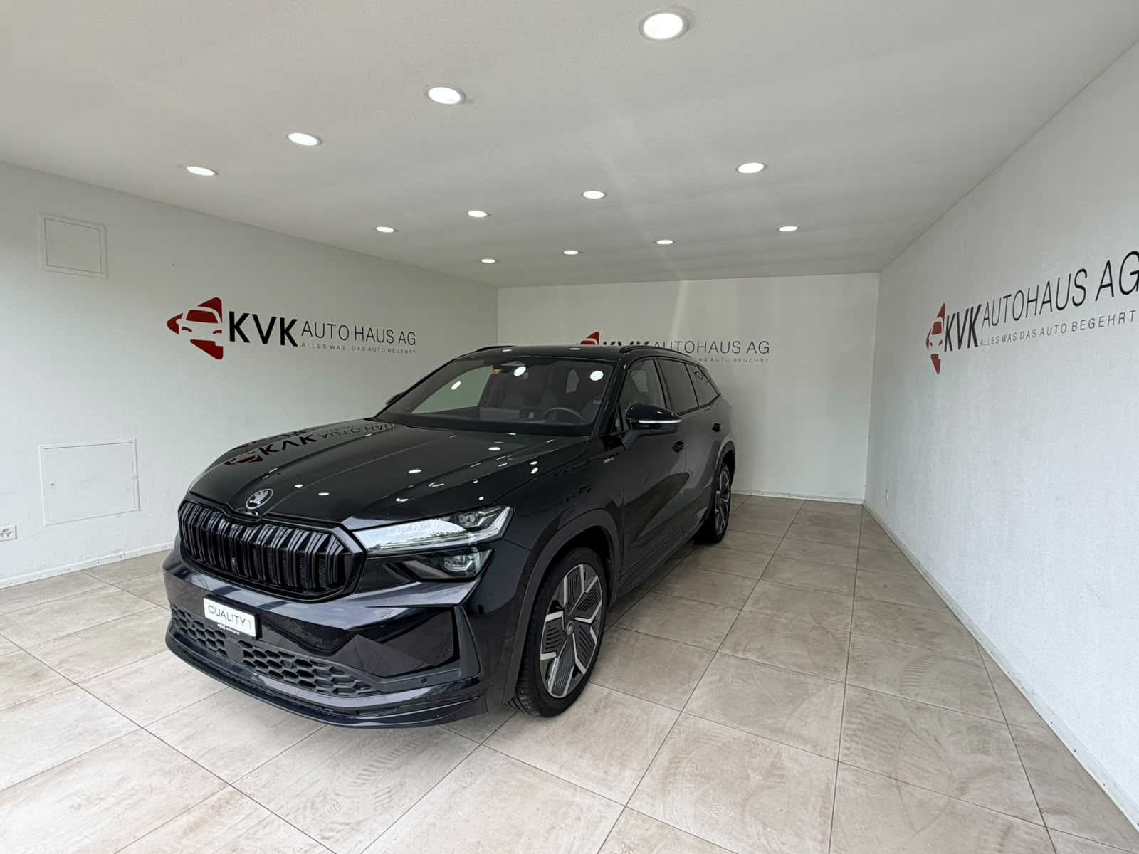 SKODA Kodiaq 2.0 TDI Sportline 4x4 **7Plätzer**8 fach Komplettradsatz*