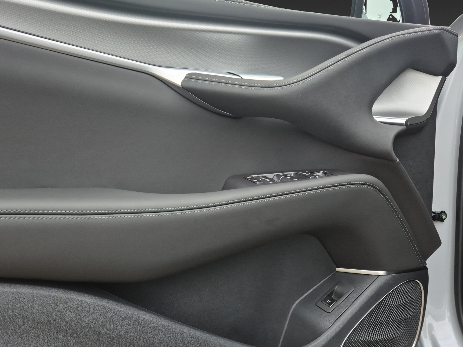 BYD Sealion 7 91,3 kWh Excellence AWD-image-10