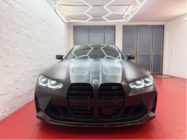 BMW M3 Competition M xDrive-showroom-element-1