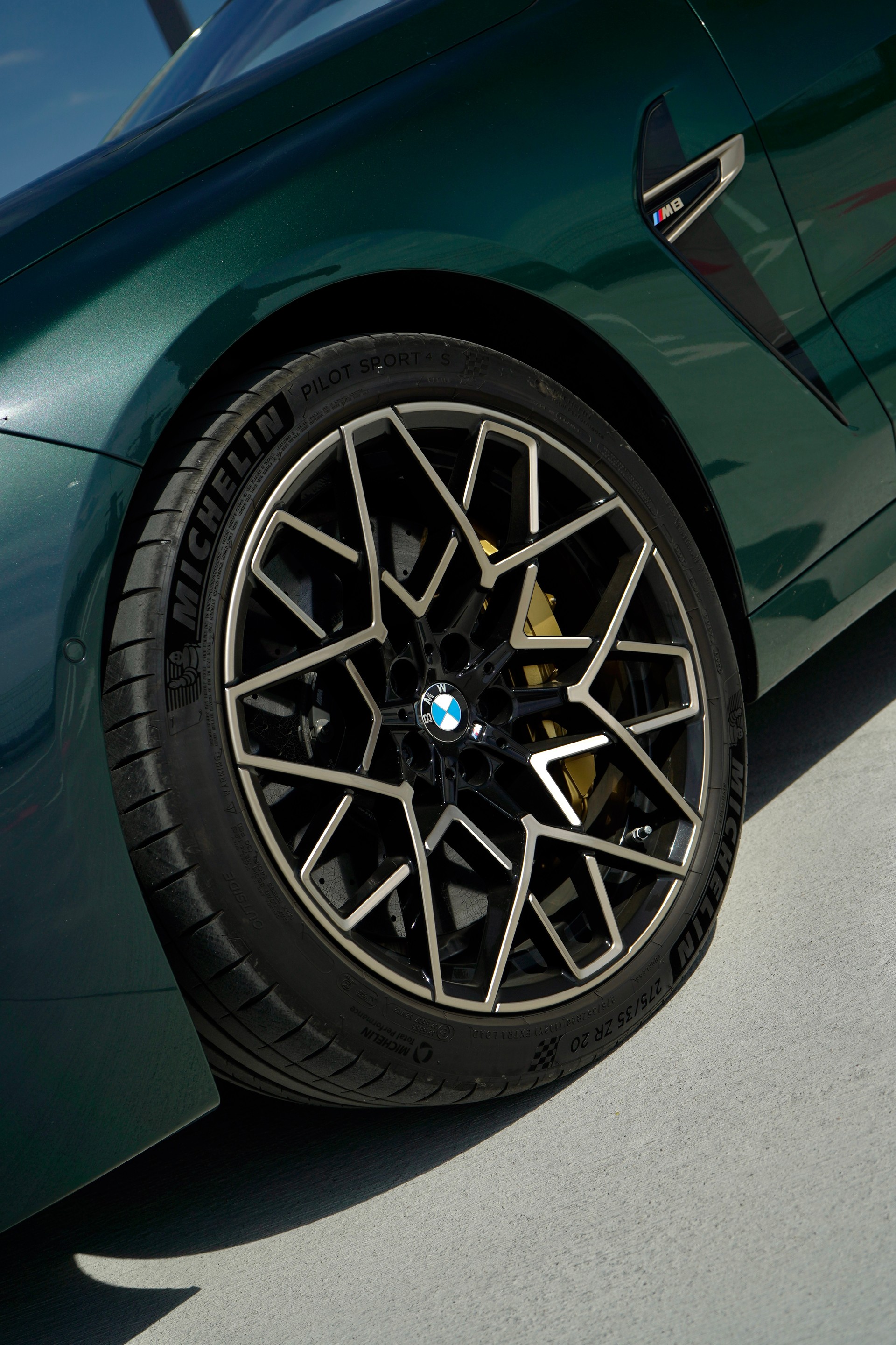 BMW M8 xDrive M Competition Gran Coupé *CH-Fahrzeug* *Limitiert* *Individual Lackierung* *AKTION BIS 06. JULI*-image-2