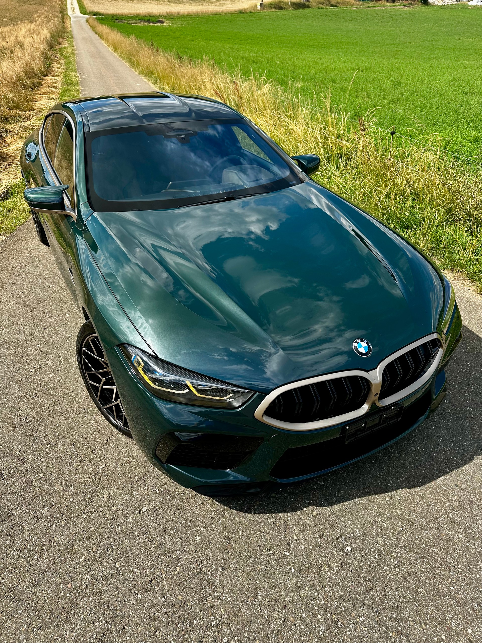 BMW M8 xDrive M Competition Gran Coupé • CH-Fahrzeug • Blickfang • Exklusiv-image-2