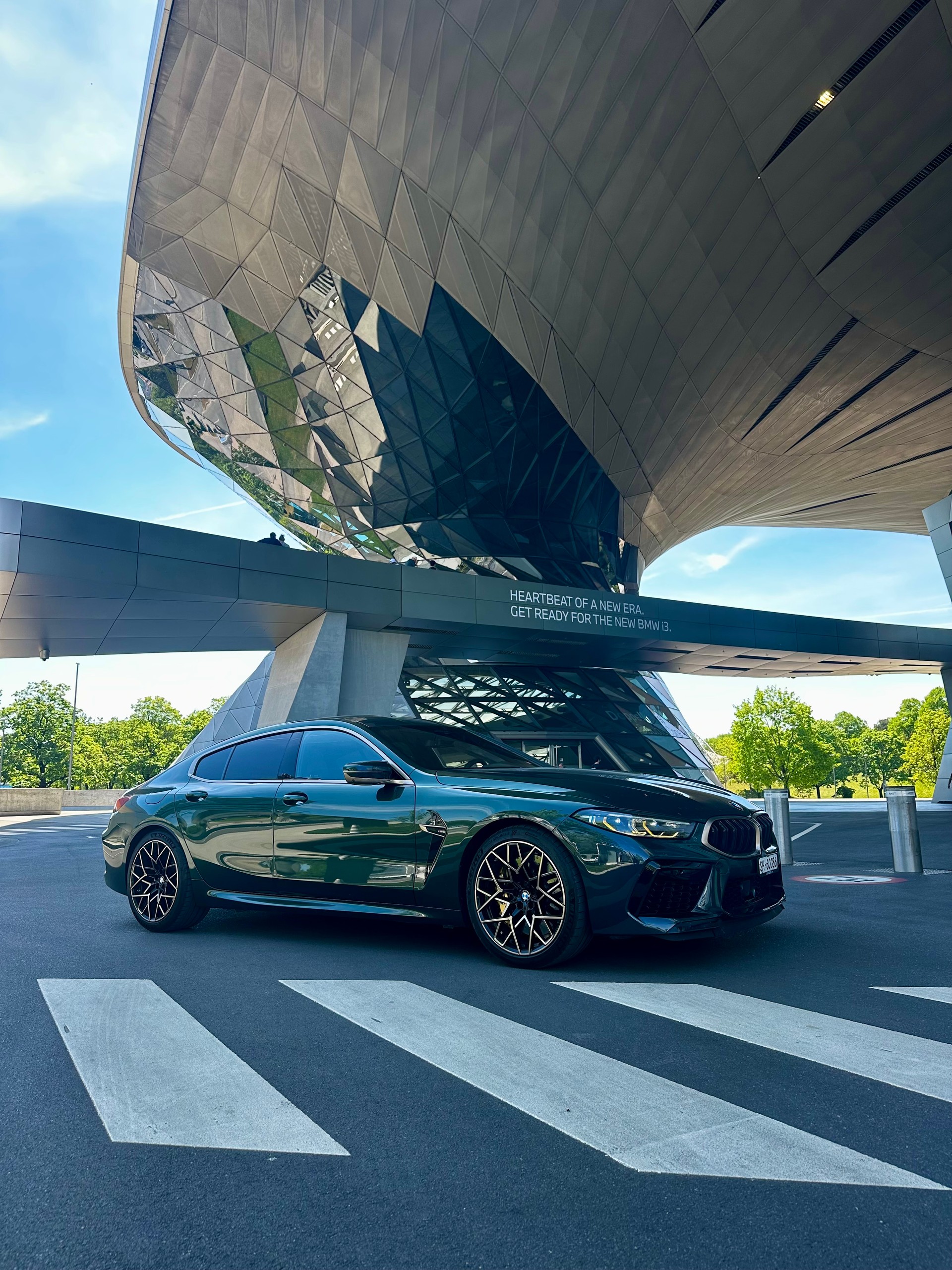 BMW M8 xDrive M Competition Gran Coupé *CH-Fahrzeug* *Limitiert* *Individual Lackierung* *AKTION BIS 06. JULI*-image-0