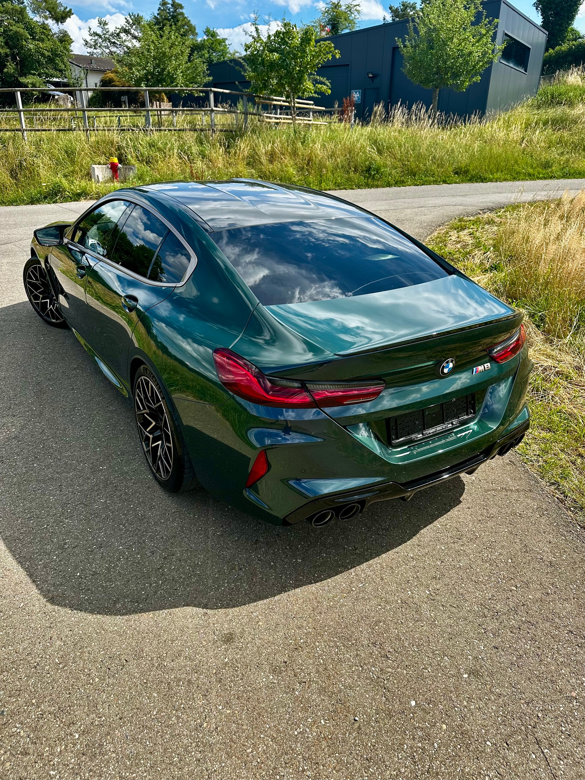 BMW M8 xDrive M Competition Gran Coupé • CH-Fahrzeug • Blickfang • Exklusiv-image-6