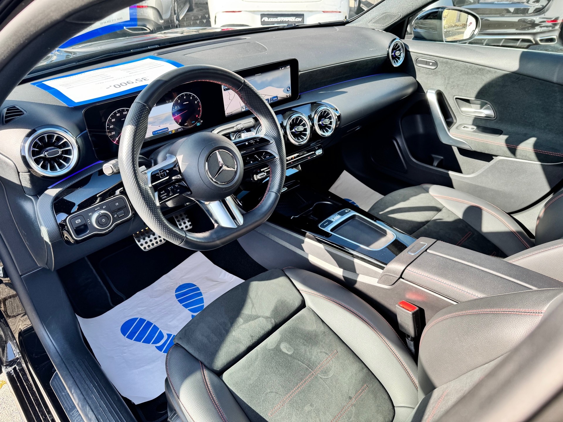 MERCEDES-BENZ A 250 4Matic AMG Line 8G-DCT-image-6