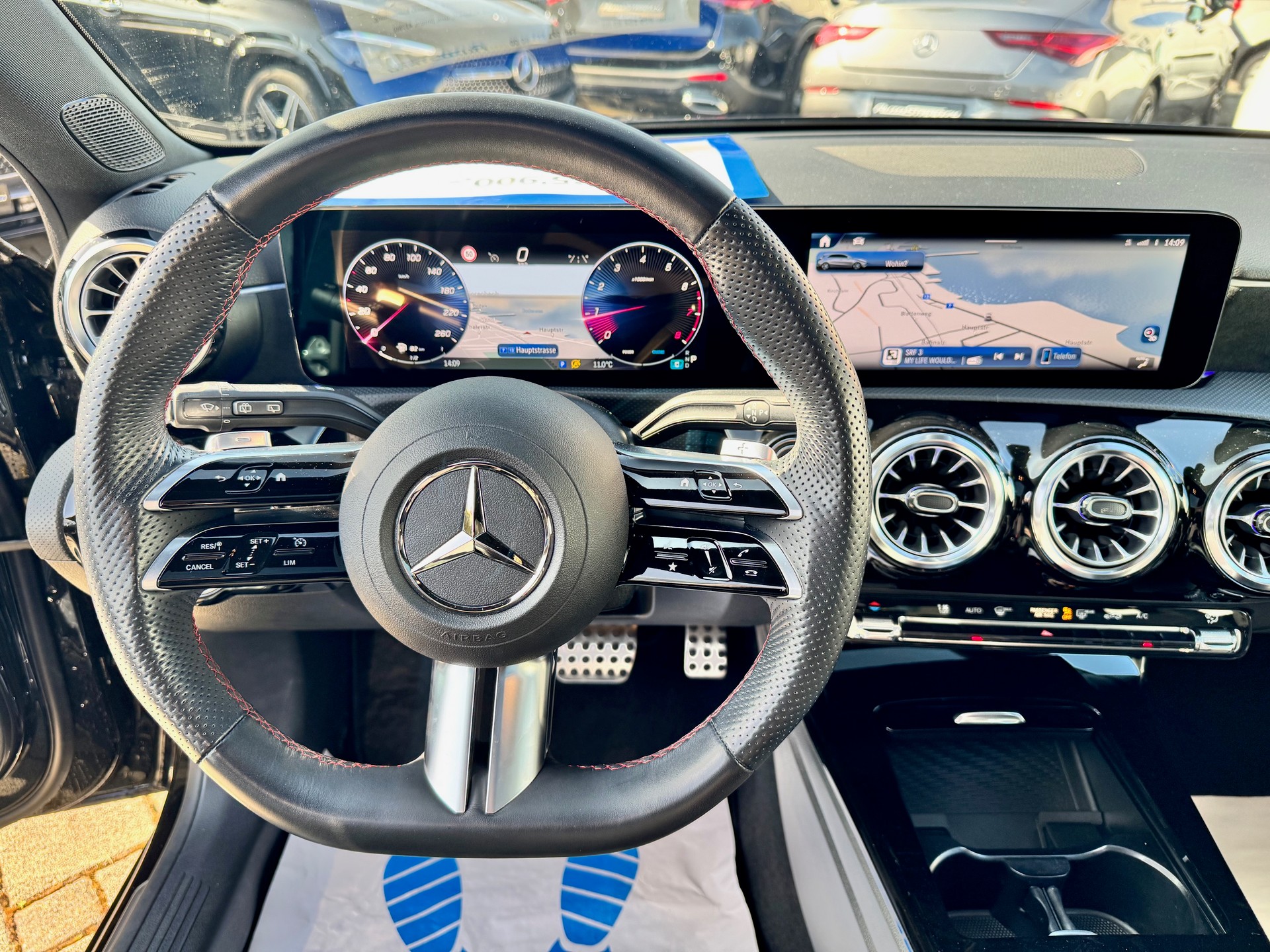 MERCEDES-BENZ A 250 4Matic AMG Line 8G-DCT-image-7