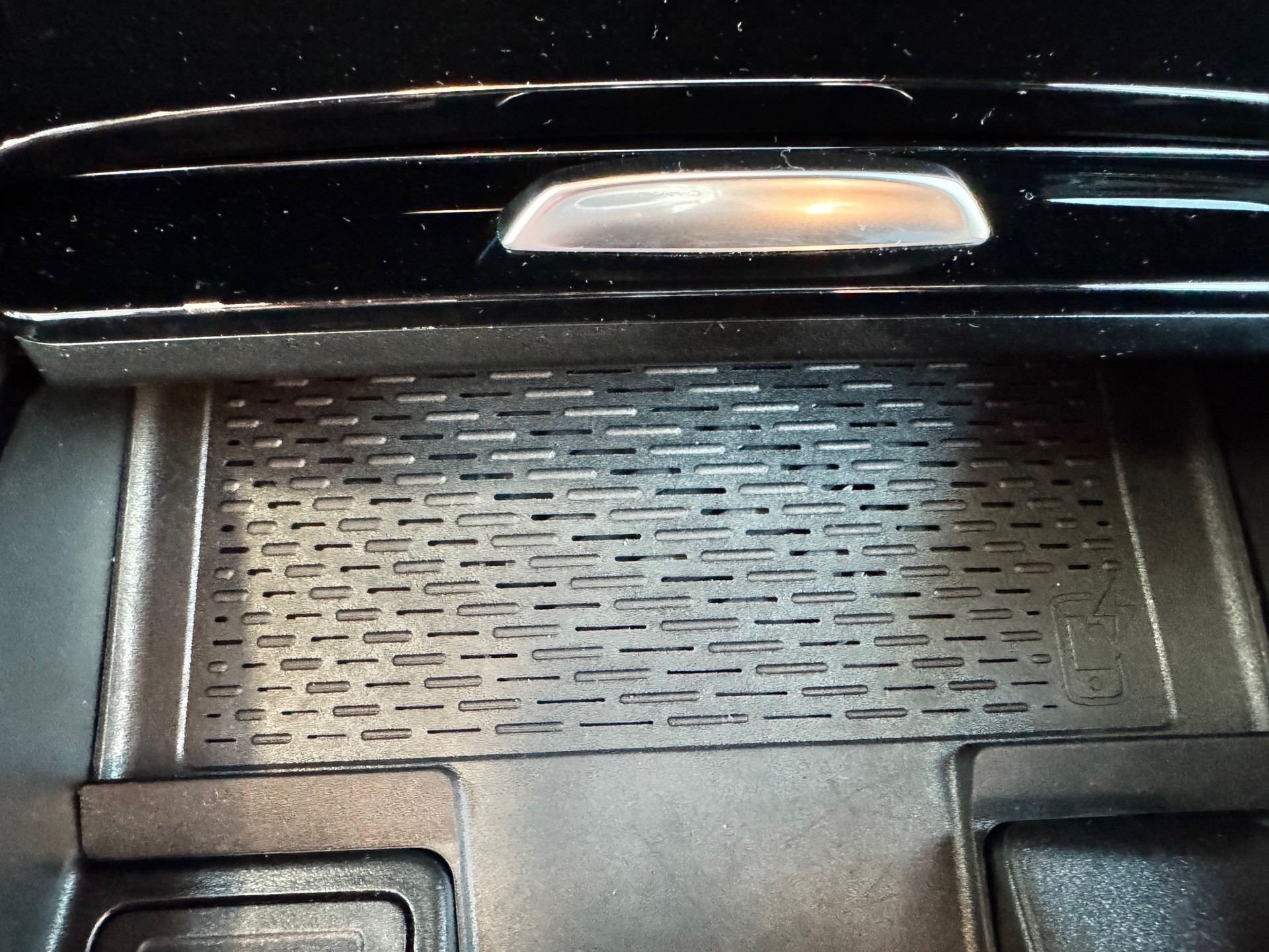 MERCEDES-BENZ A 250 4Matic AMG Line 8G-DCT-image-15