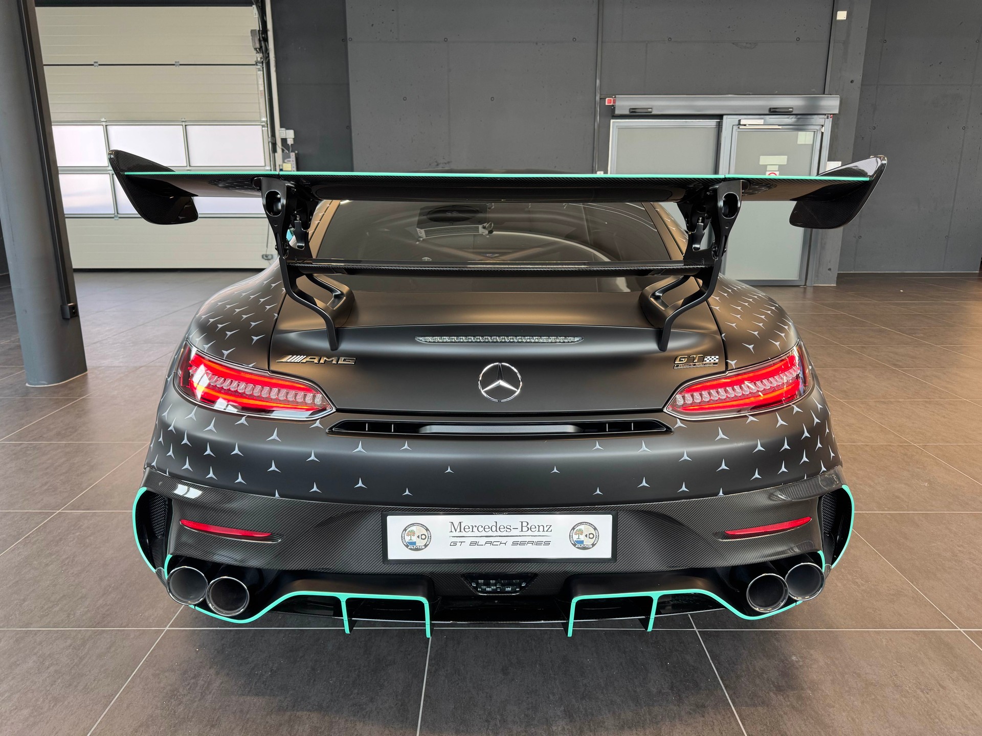 MERCEDES-BENZ BLACK SERIES-image-2