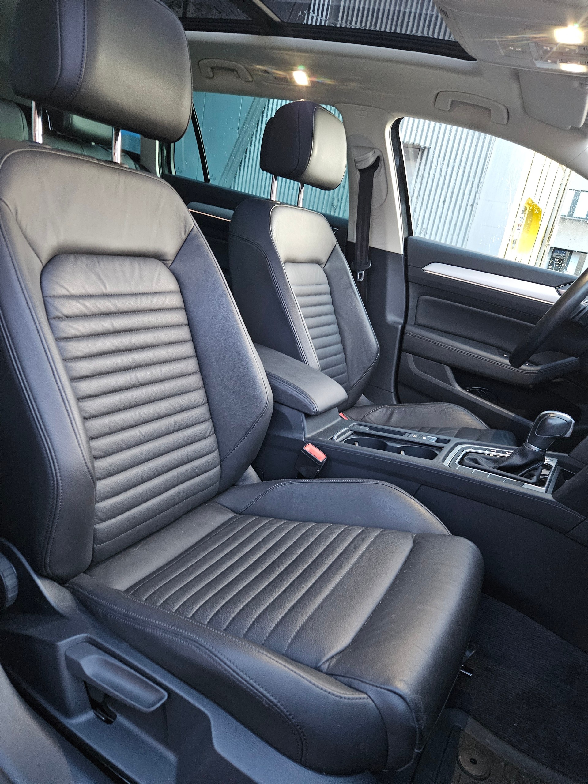 VW Passat Variant 2.0 TDI SCR BMT Highline DSG-image-6