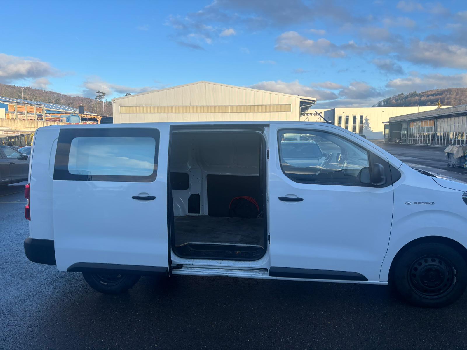 TOYOTA Proace Van L2 75KW Active-image-4