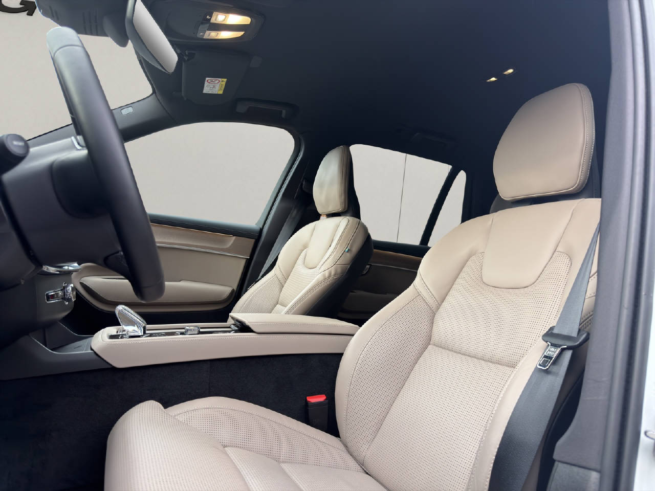 VOLVO XC90 2.0 B5 MH Plus Bright AWD .-image-9