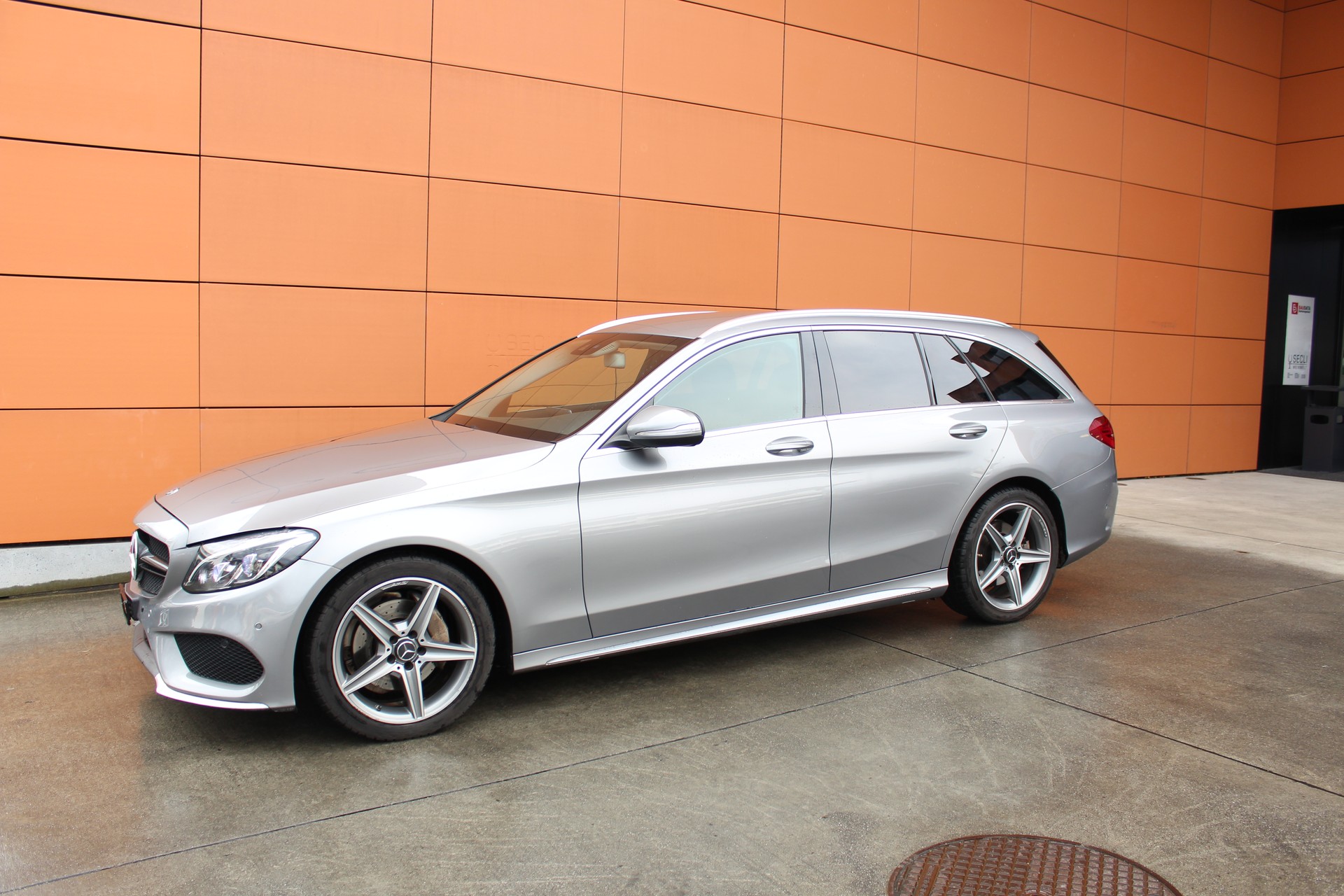 MERCEDES-BENZ d AMG Line-image-2